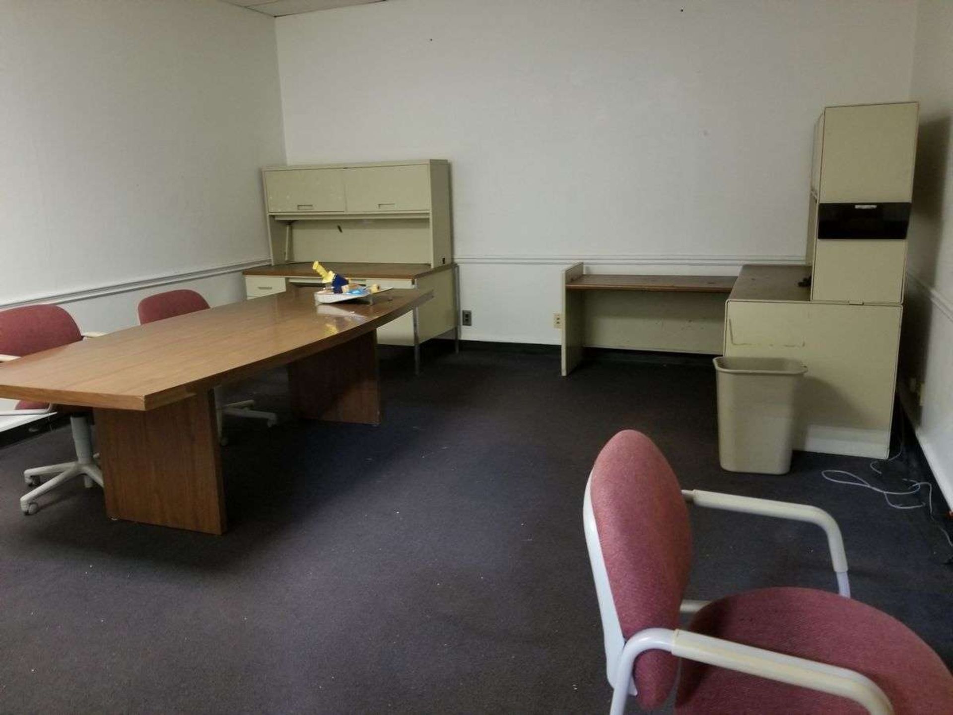 Office Furniture - Image 4 of 18