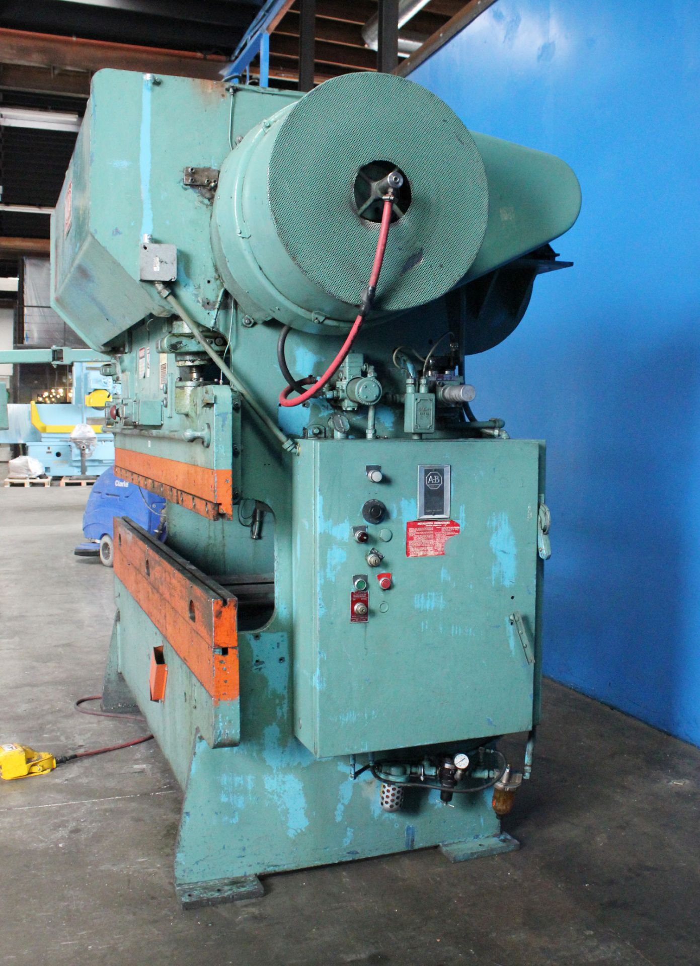 55 Ton x 8' Chicago CNC Mechanical Air Clutch Press Brake, Mdl: 68B, S/N: L-19932, Located In: - Image 6 of 8