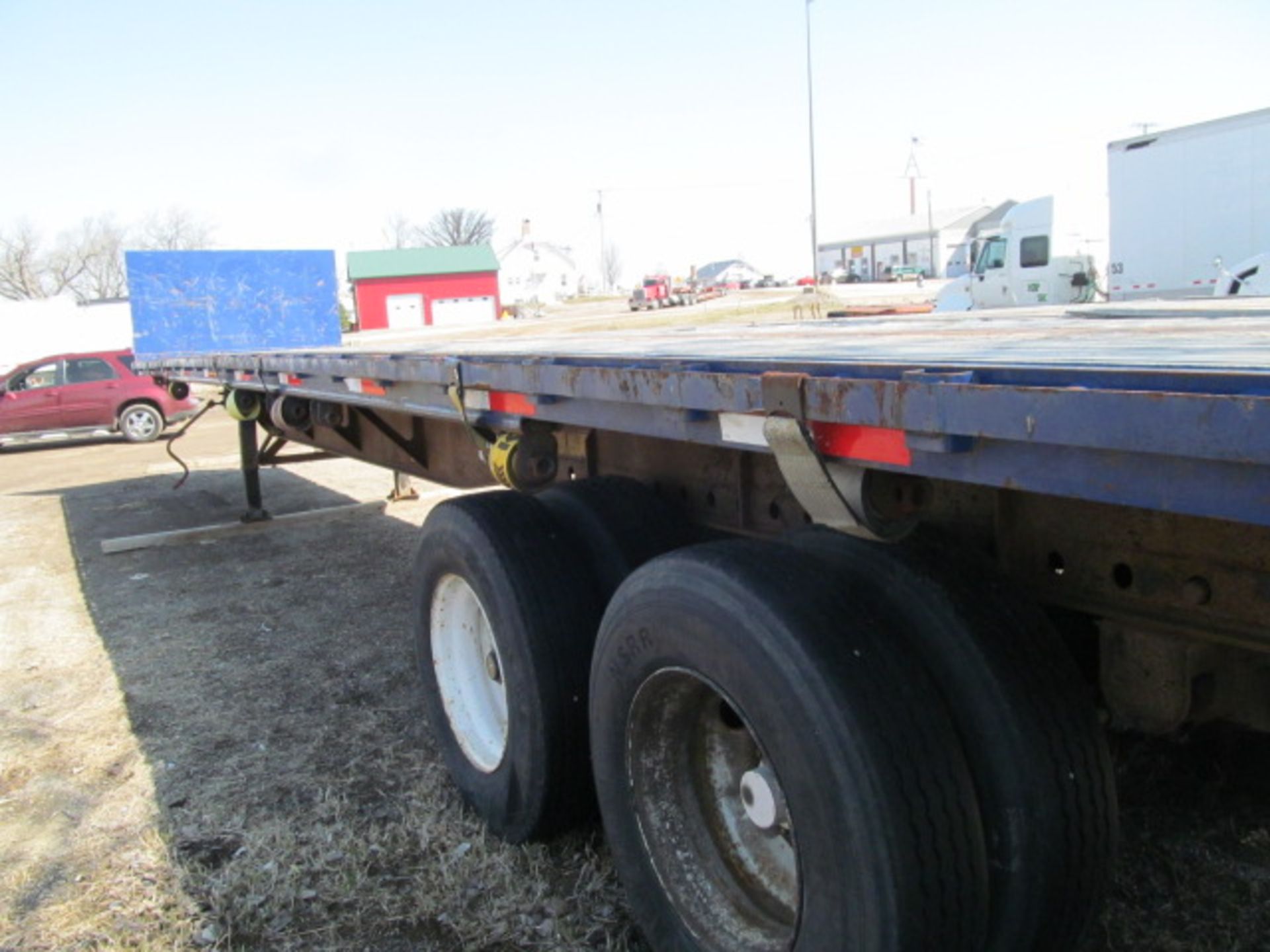 1999 Dorsey Flatbed 45' Trailer (VIN: 1DTP16W27XG053875) (Subject To Confirmation) - Image 2 of 3