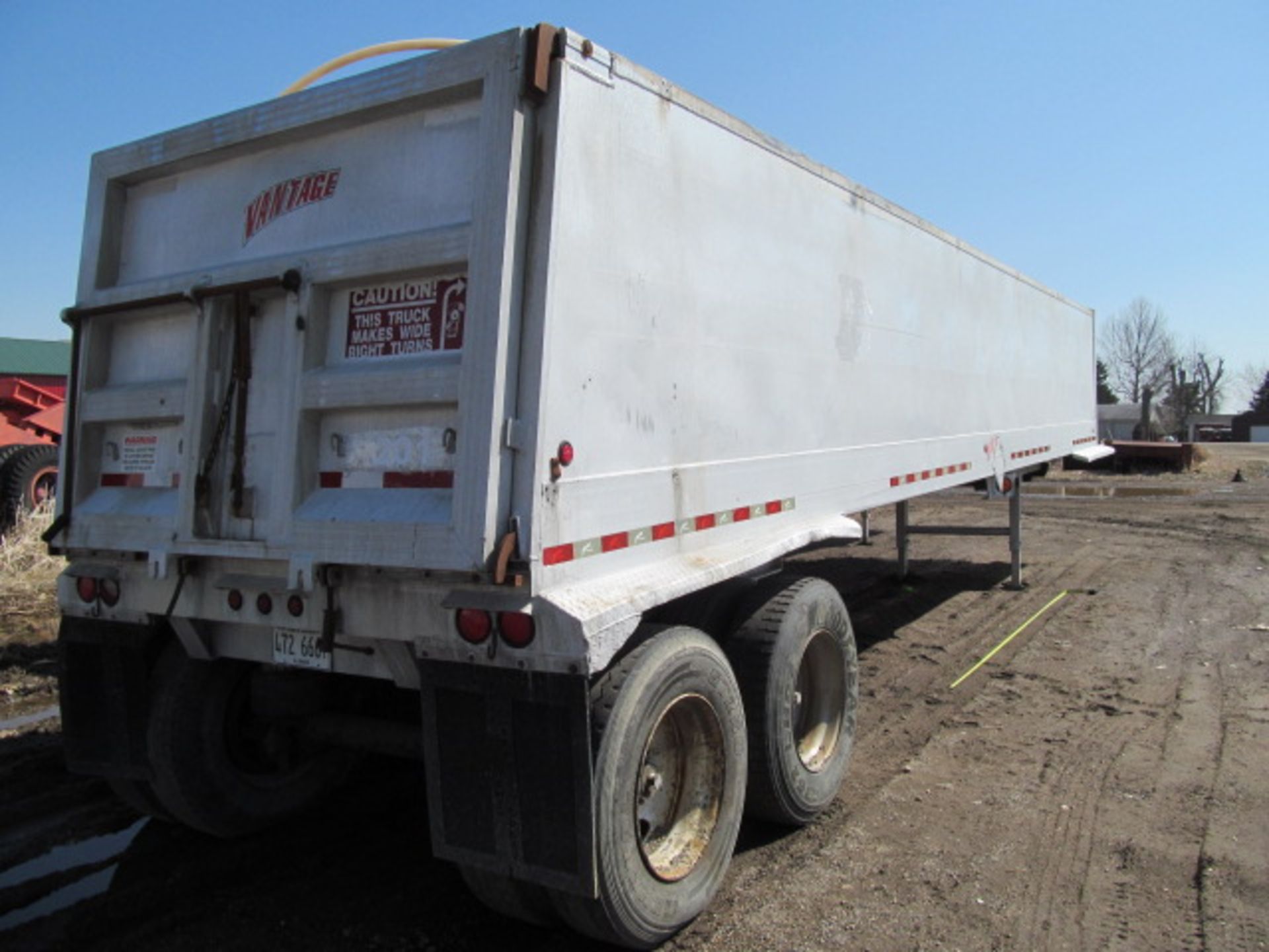 2006 Vantage End Dump Trailer (VIN: 4ETAA39256ATA1070) (Subject To Confirmation) - Image 2 of 3