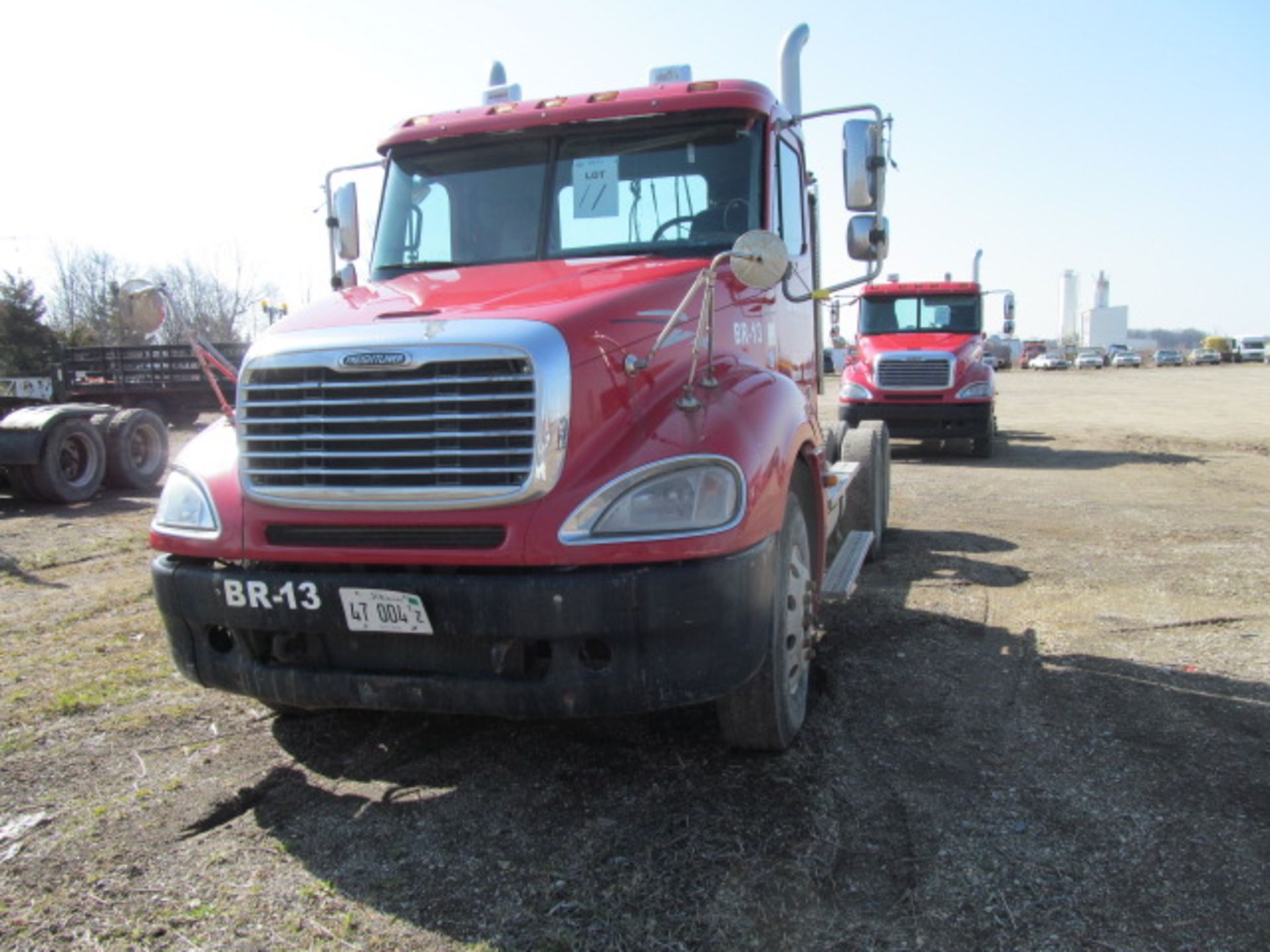 2006 Freightliner Dual Axel Semi Tractor Truck, Mercedes Benz Model OM 460 LA CID 781 Engines, - Image 2 of 5