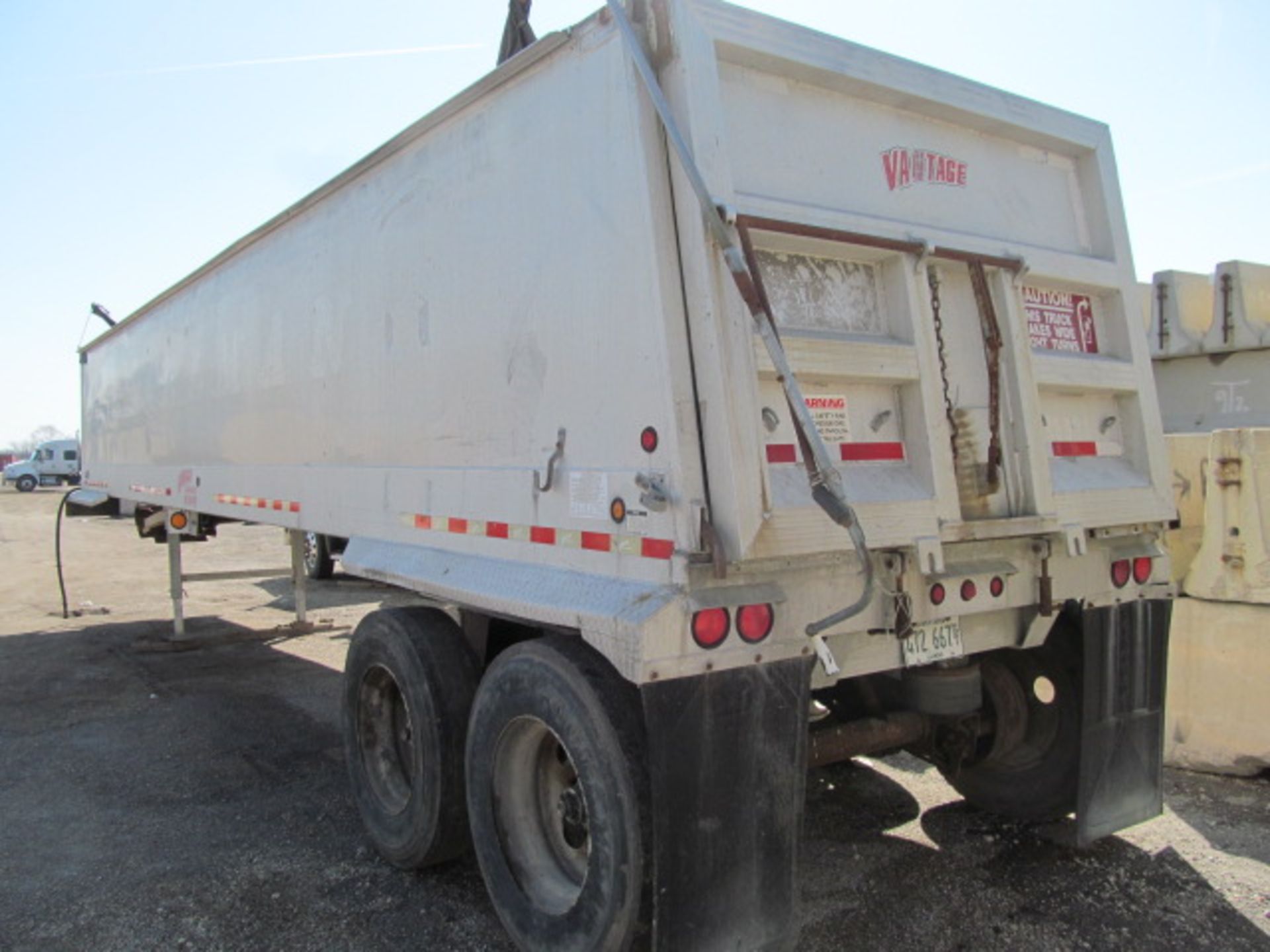 2006 Vantage End Dump Trailer (VIN: 4ETAA39286ATA0947) (Subject To Confirmation) - Image 2 of 3