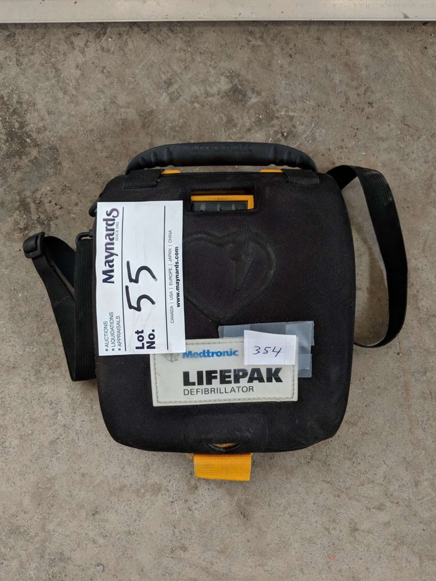 MEDTRONIC LIFEPAK CR+ DEFIBRILLATOR