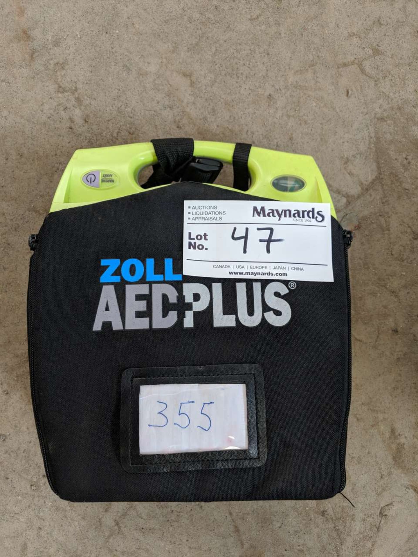 ZOLL AED PLUS DEFIBRILLATOR