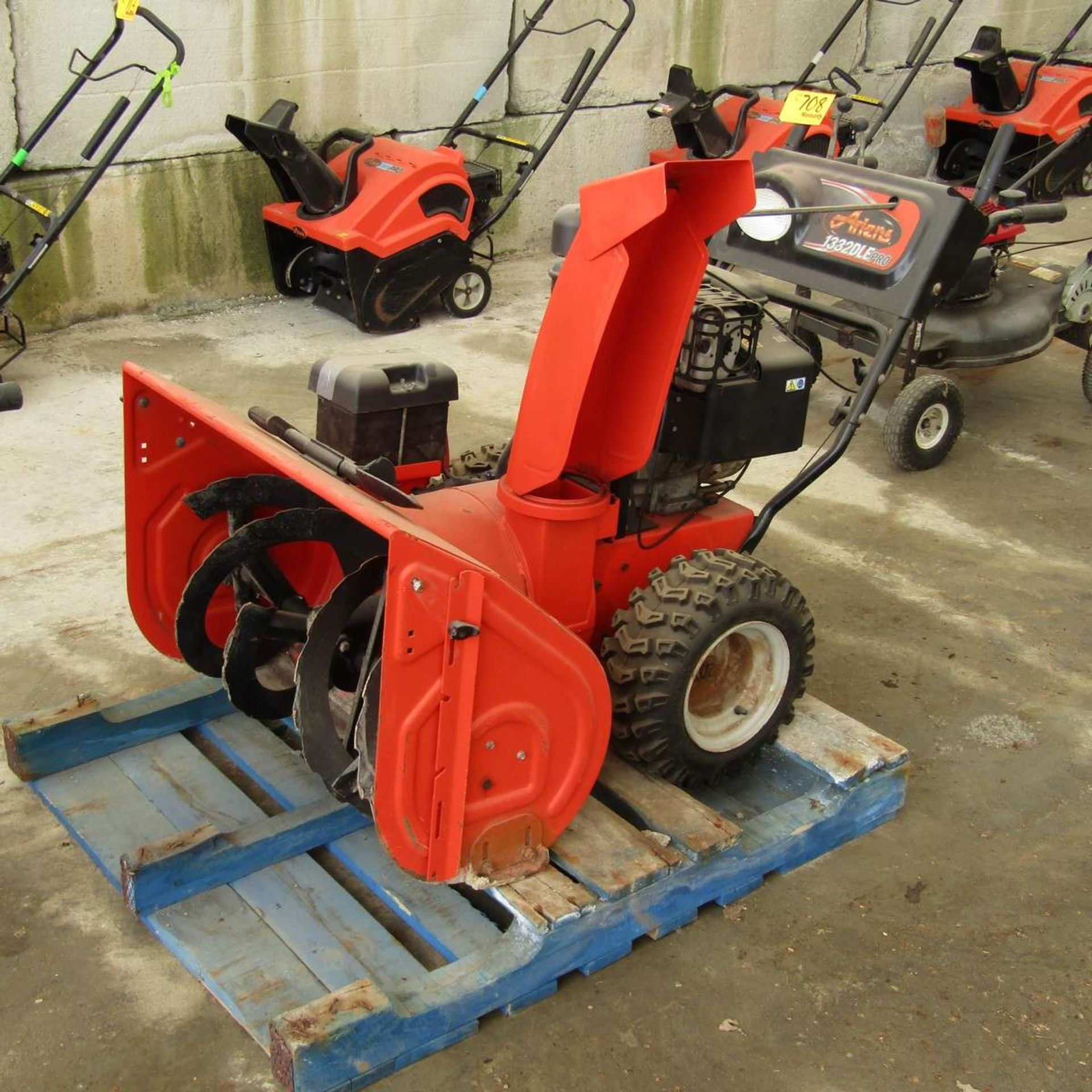 Ariens 1332DLE Pro 32" Snow Blower