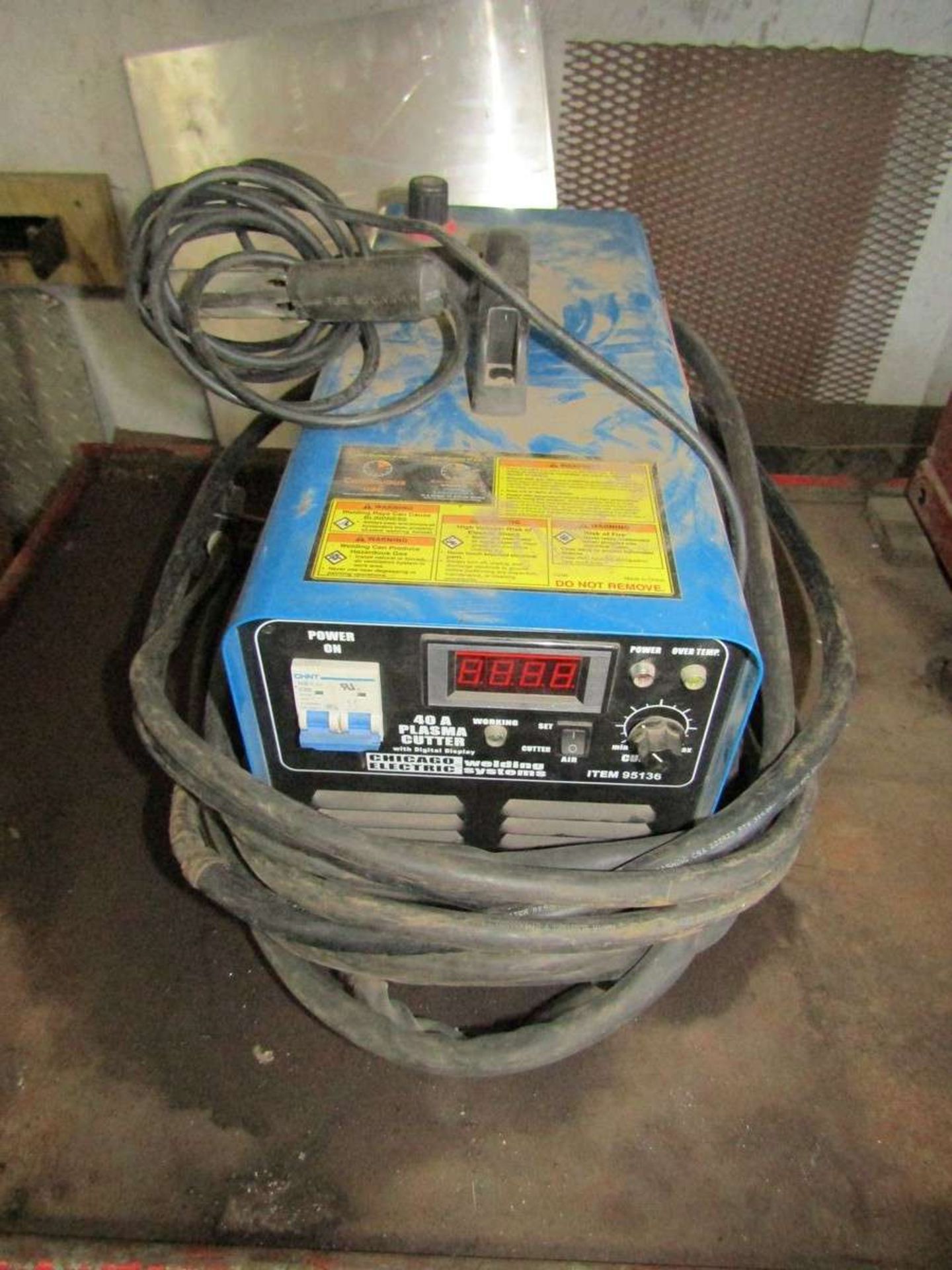 2006 Chicago Electric 95136 40A Plasma Cutter - Image 2 of 2