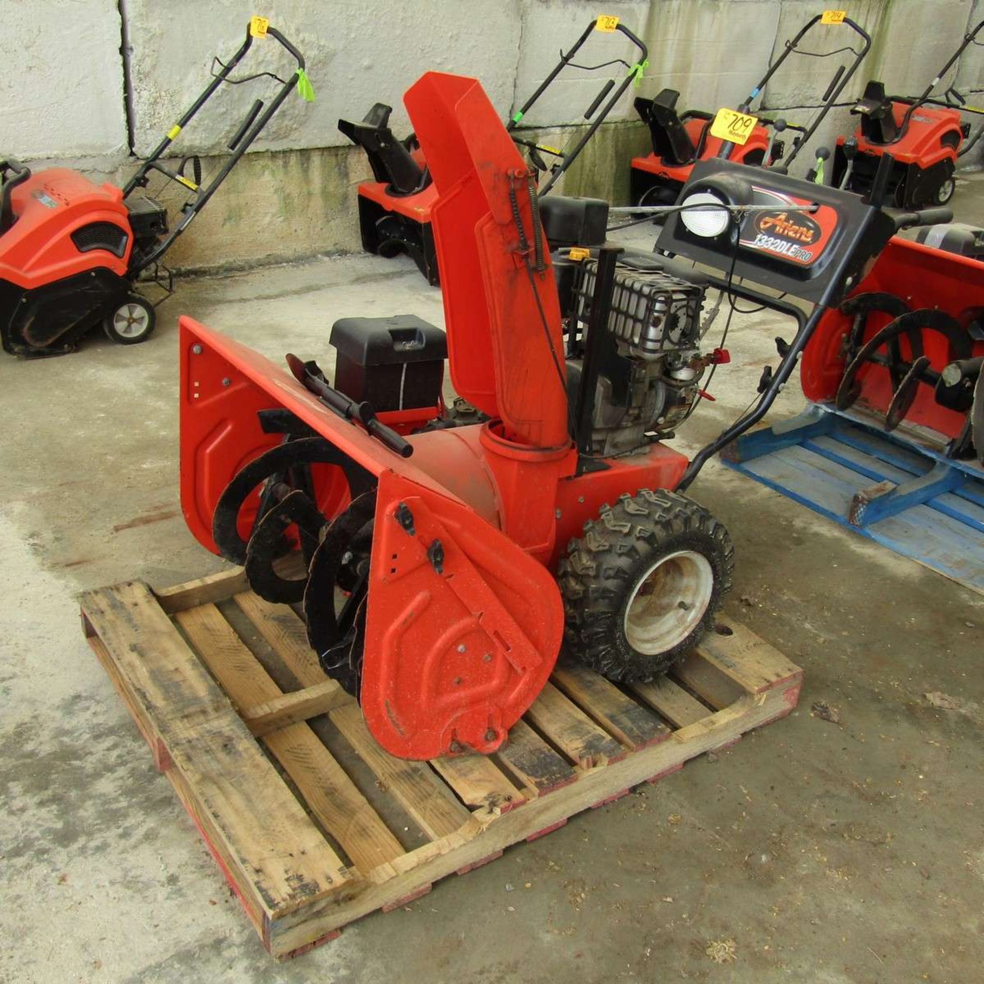 Ariens 1332DLE Pro 32" Snow Blower