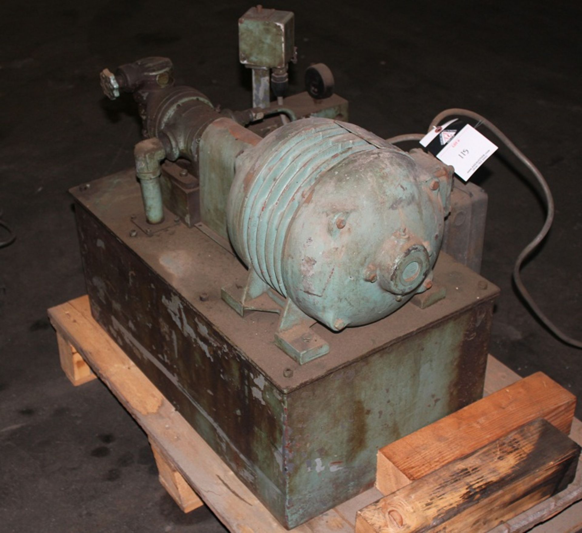 Hydraulic Pump & Tank, 10 Gallon x 2 HP, Mdl:, Located In: Huntington Park, CA - Image 2 of 2