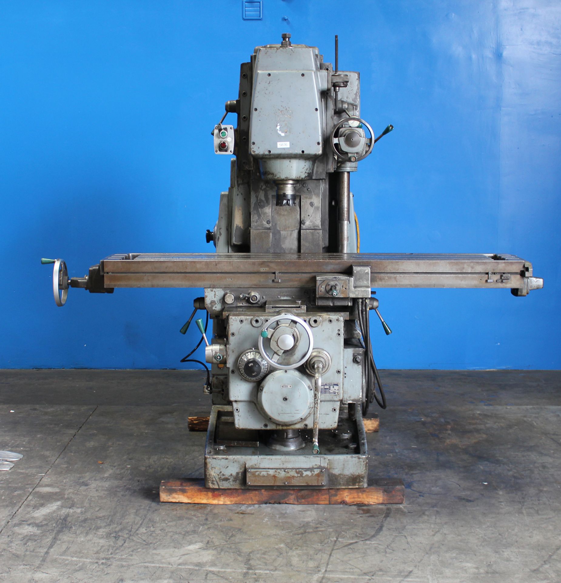 Kearney & Trecker Vertical Mill, 15" x 76" , Mdl: 415 S-15, S/N: 54-72030, Located In: Huntington