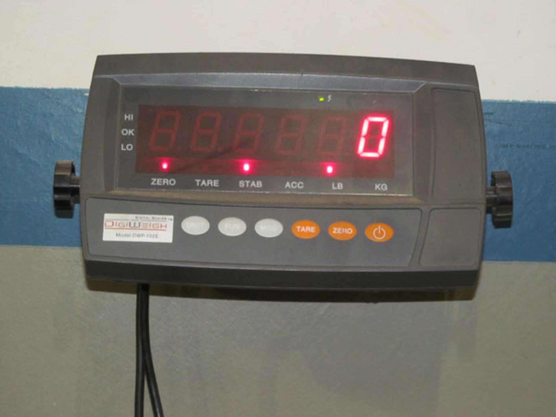 5000 lb. Digiweigh 47" x 47" Platform Scale, s/n 83904D10090071, Loading Fee: $50 - Image 2 of 2