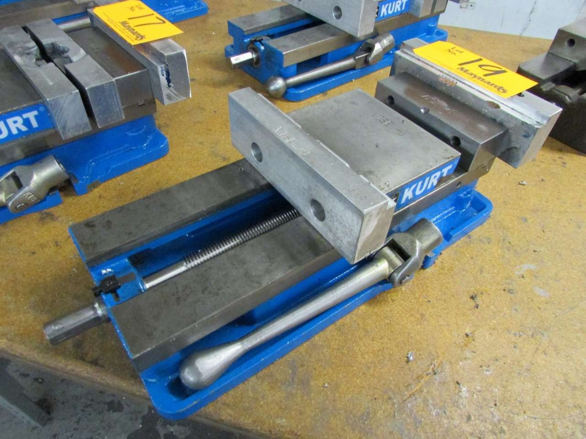 Kurt D688 6" Machine Vise