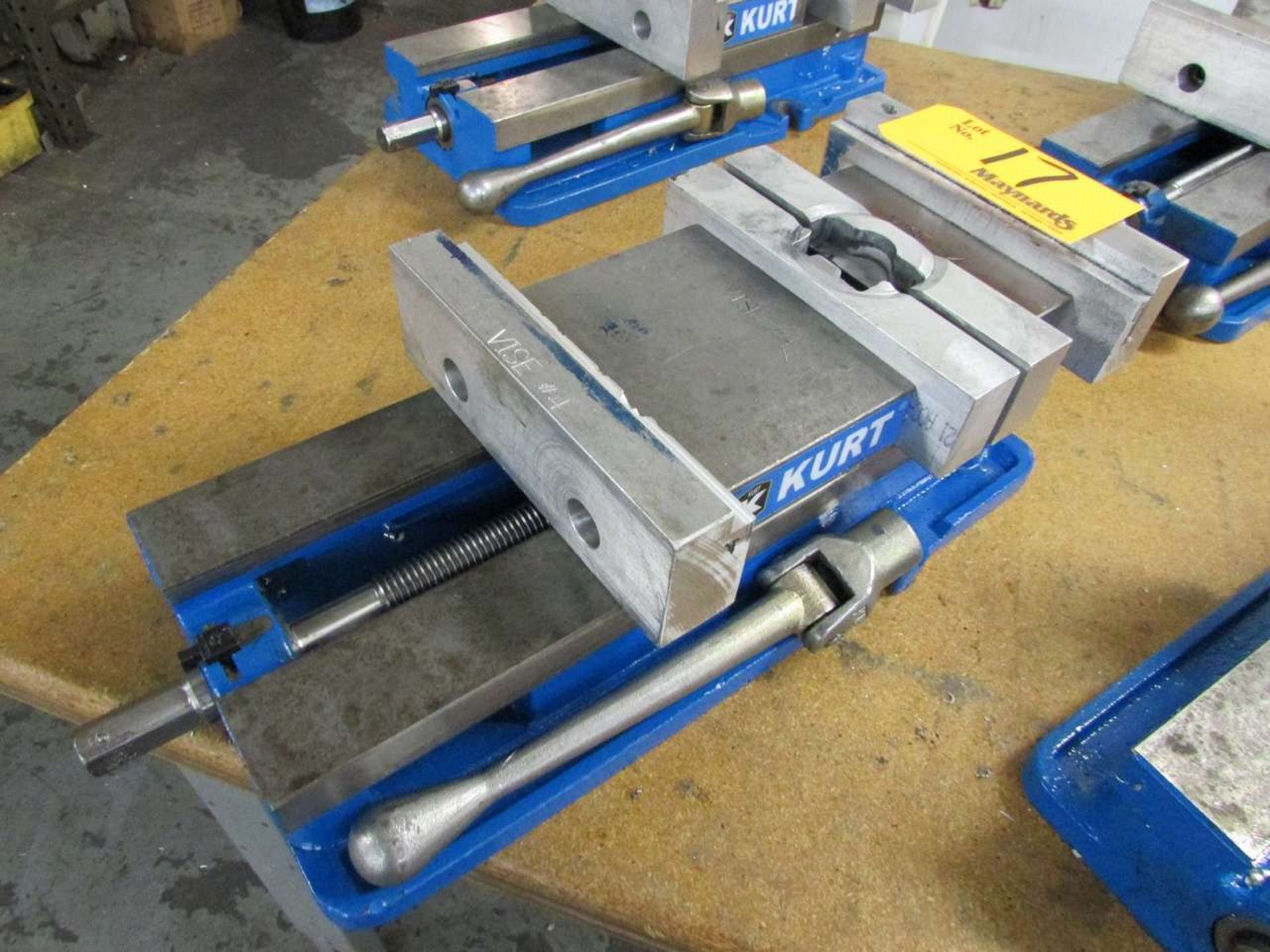 Kurt D688 6" Machine Vise