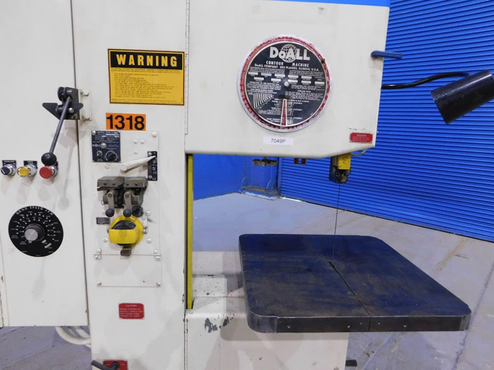 FREE LOADING - Located In: Painesville, OH - 1980 Doall Vertical Bandsaw, 20", Mdl: 2013- 20, S/N: - Image 6 of 8