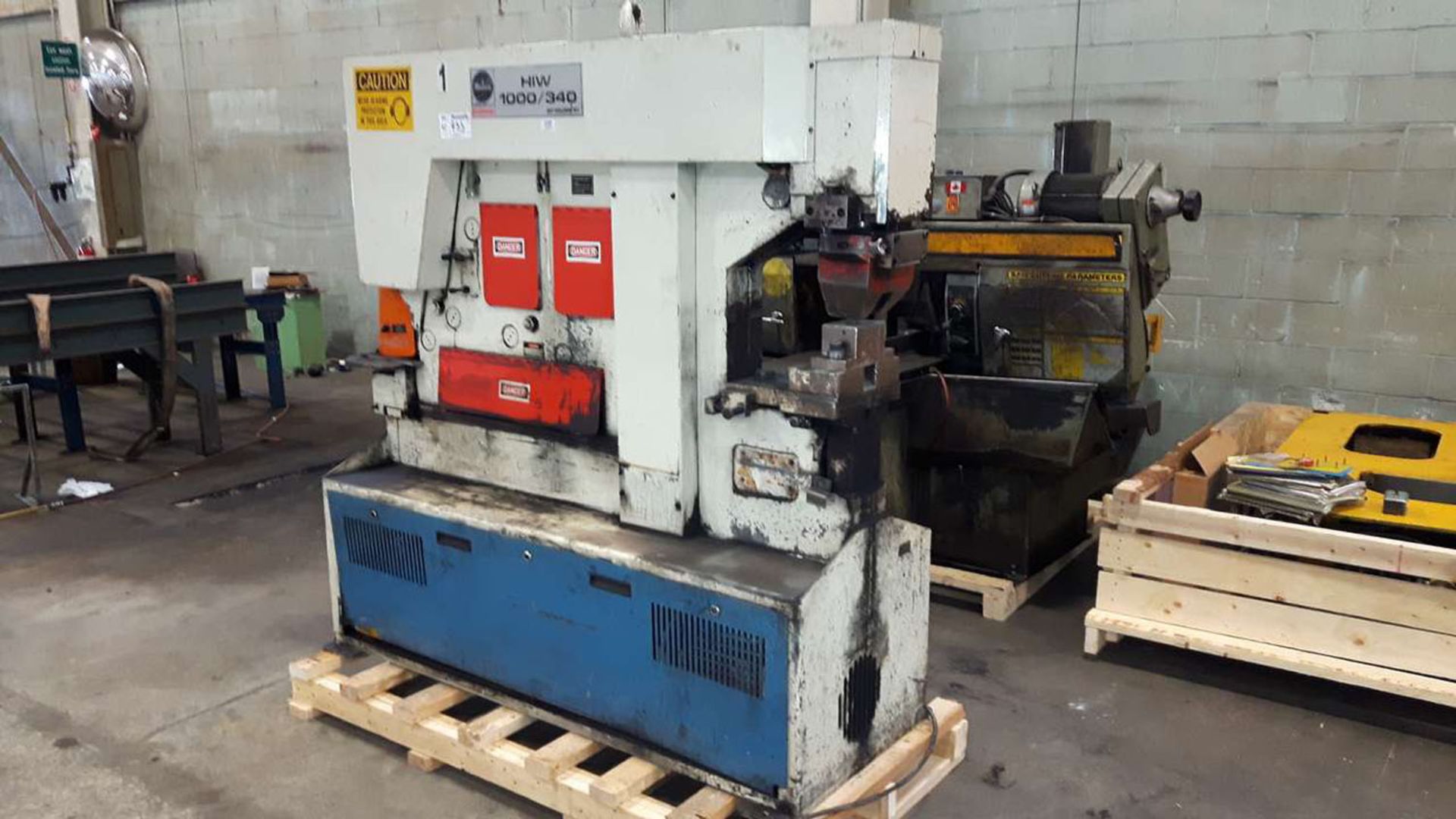 FREE LOADING - Located In: Painesville, OH, Mubea Hydraulic Ironworker, 95 Ton, Mdl: HIW 1000/340,