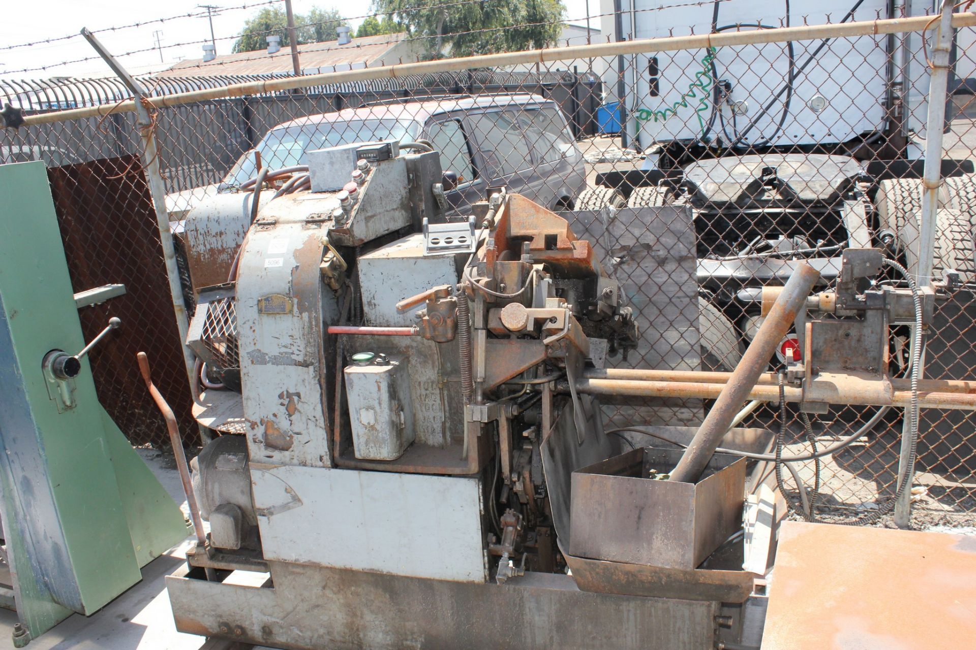 FREE LOADING - Located In: Huntington Park, CA, Modern Tube Cut-Off Machine, 1/8"- 2", Mdl: 2A - Image 2 of 7