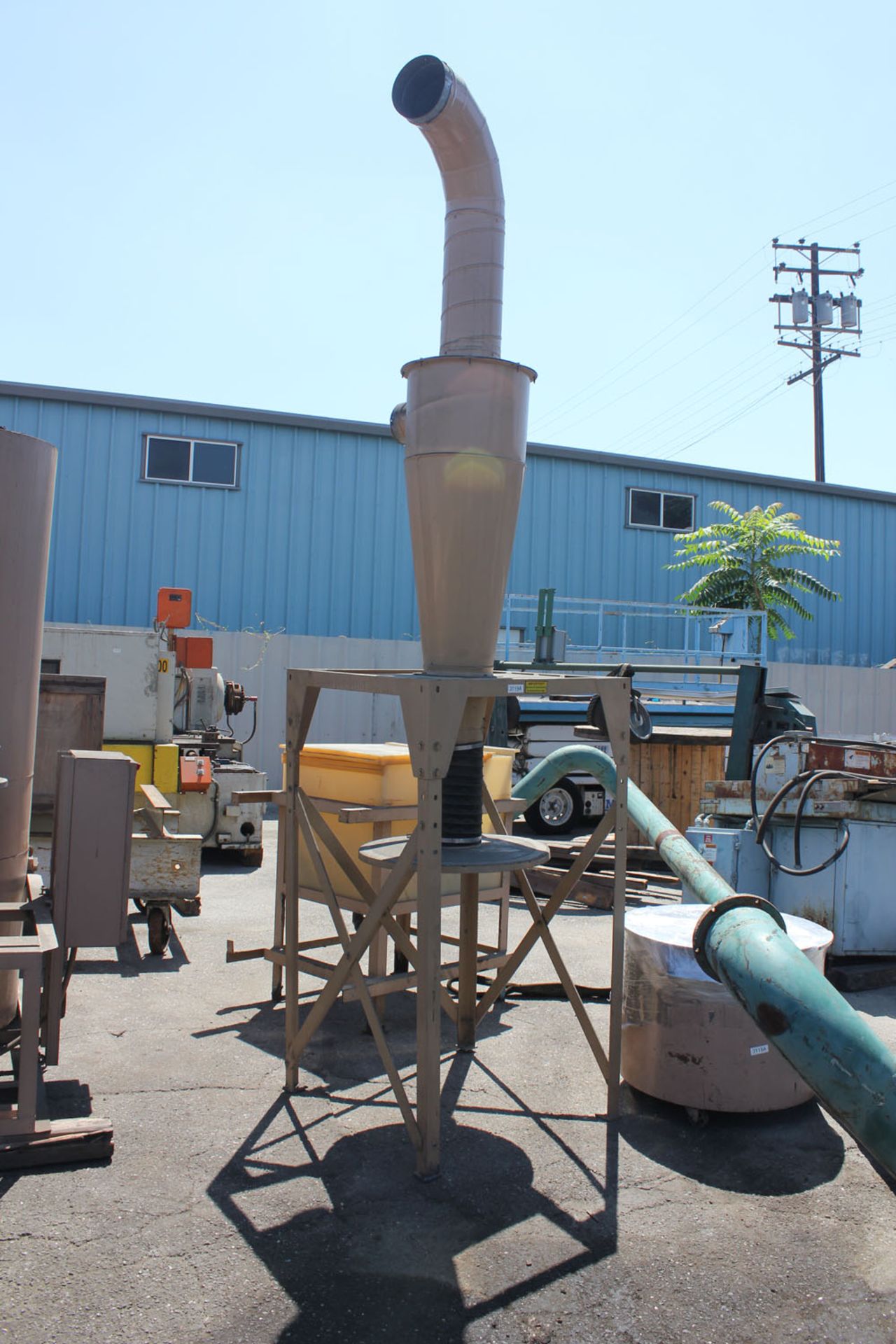 FREE LOADING - Located In: Huntington Park, CA, Torit Dust Collector System, 2,000 CFM, Mdl: 2DF4, - Image 5 of 5