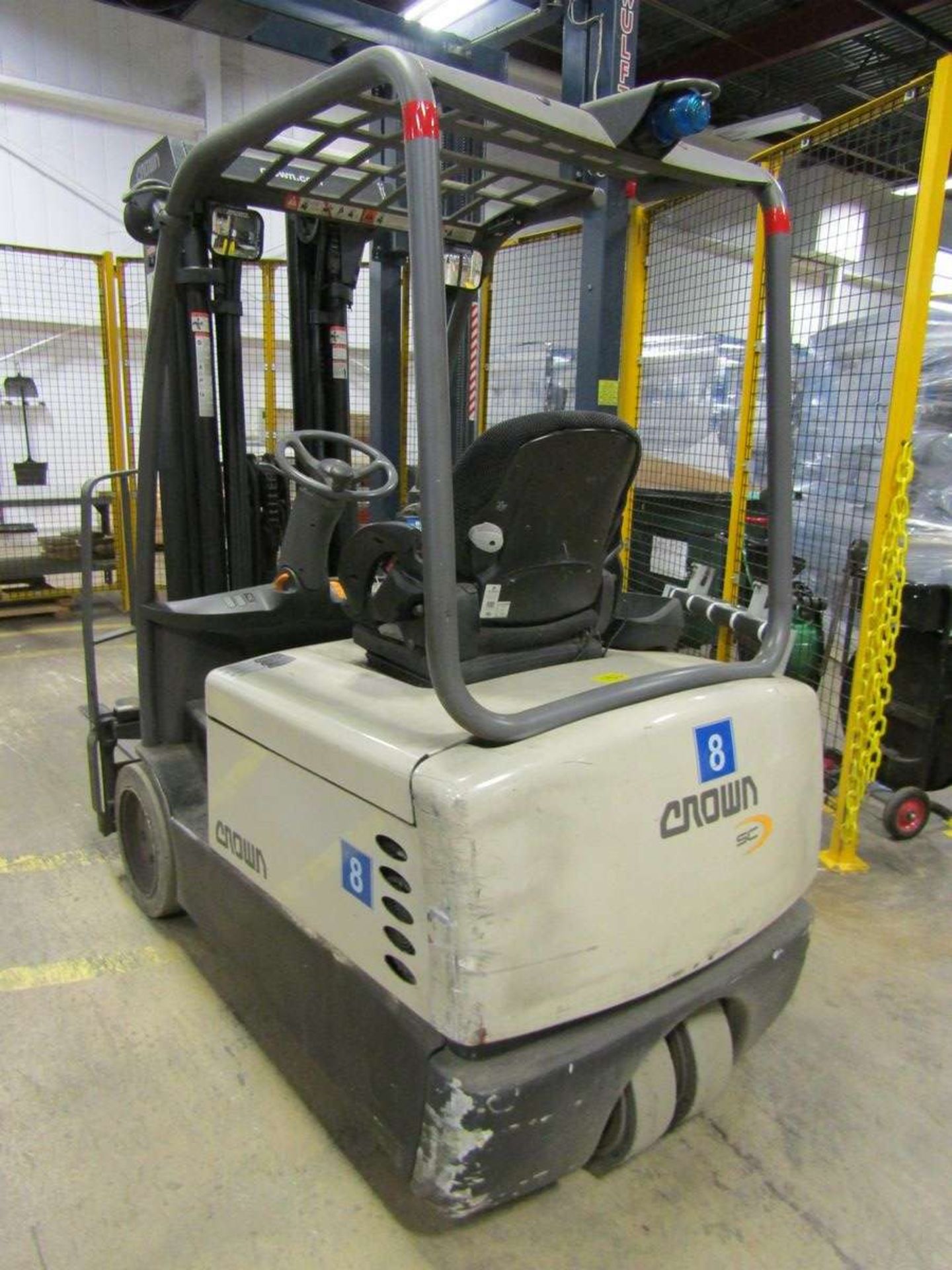 Crown SC450-40 Electric Forklift - Image 4 of 11