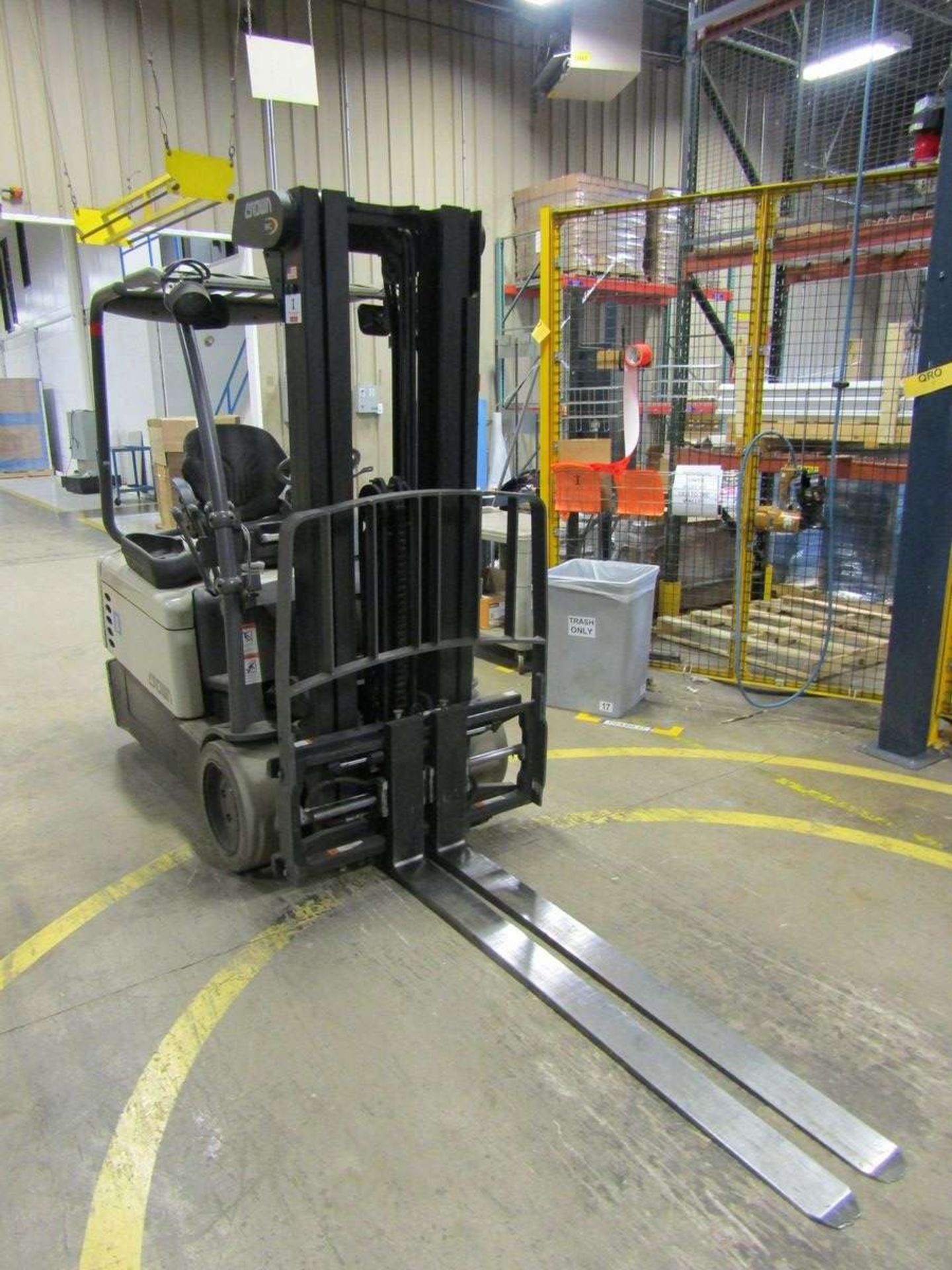 Crown SC450-40 Electric Forklift - Image 2 of 11
