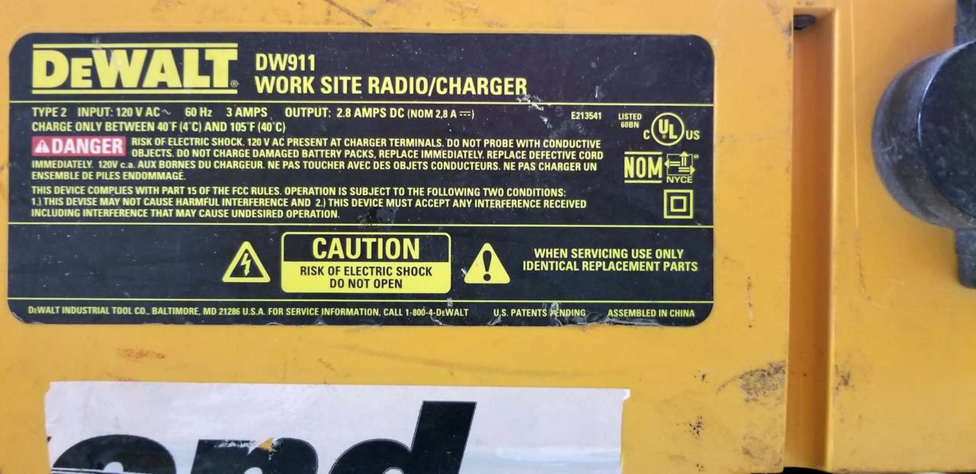 DeWalt DW911 Work Site Radio/Charger - Image 5 of 5