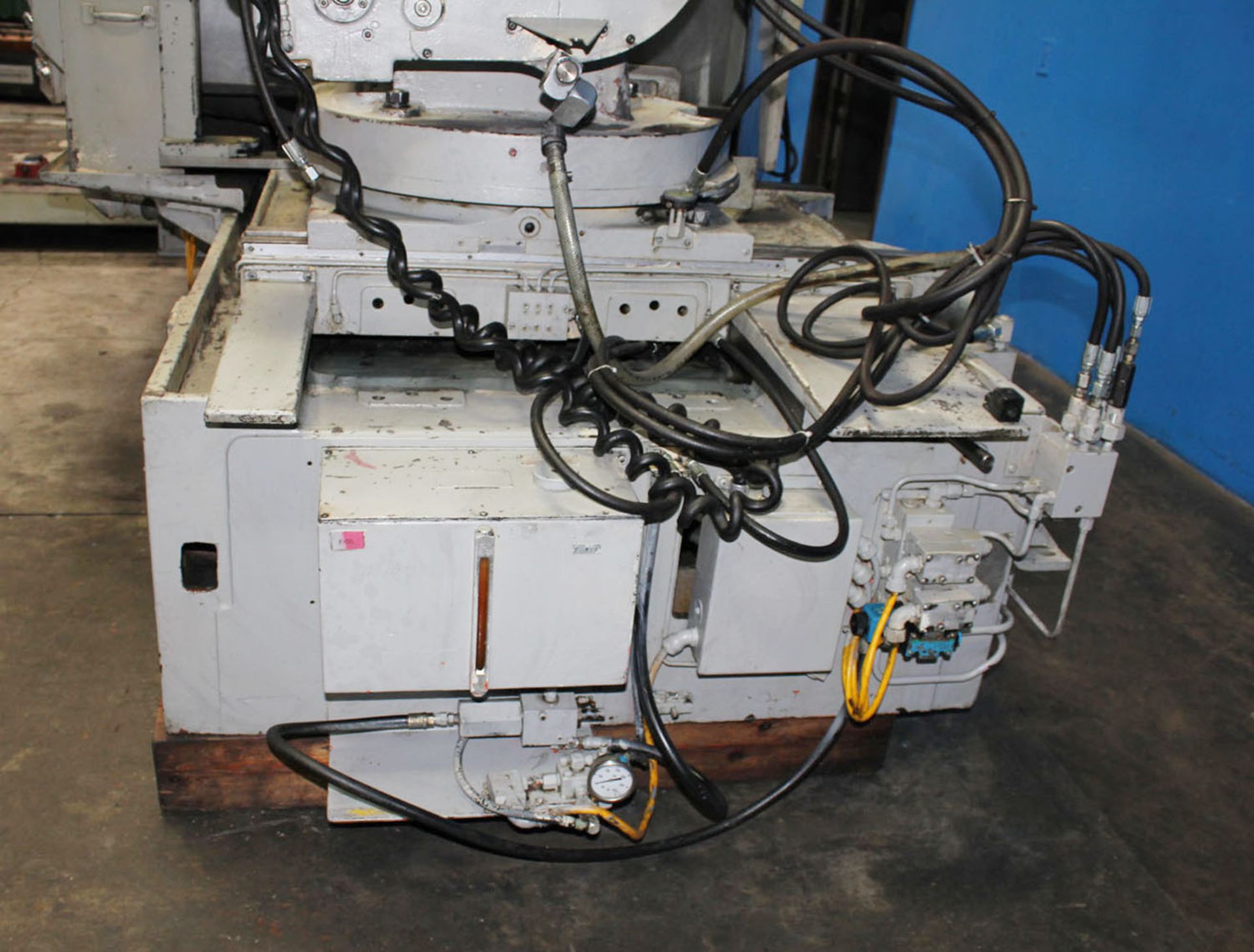 FREE LOADING - Located In: Huntington Park, CA - 1981 Gleason 120 Gear Curvic Coupling Grinder - Image 11 of 30