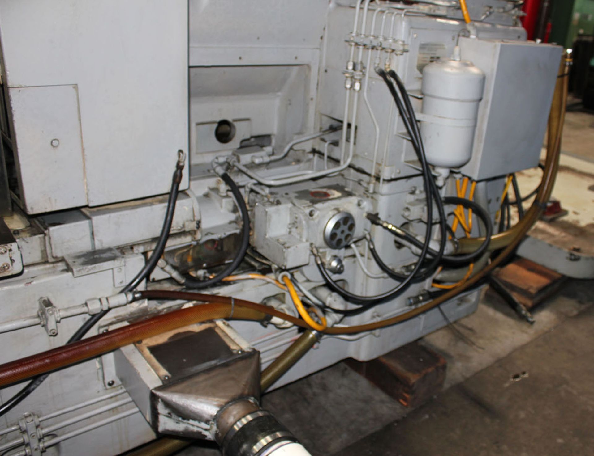 FREE LOADING - Located In: Huntington Park, CA - 1981 Gleason 120 Gear Curvic Coupling Grinder - Image 17 of 30