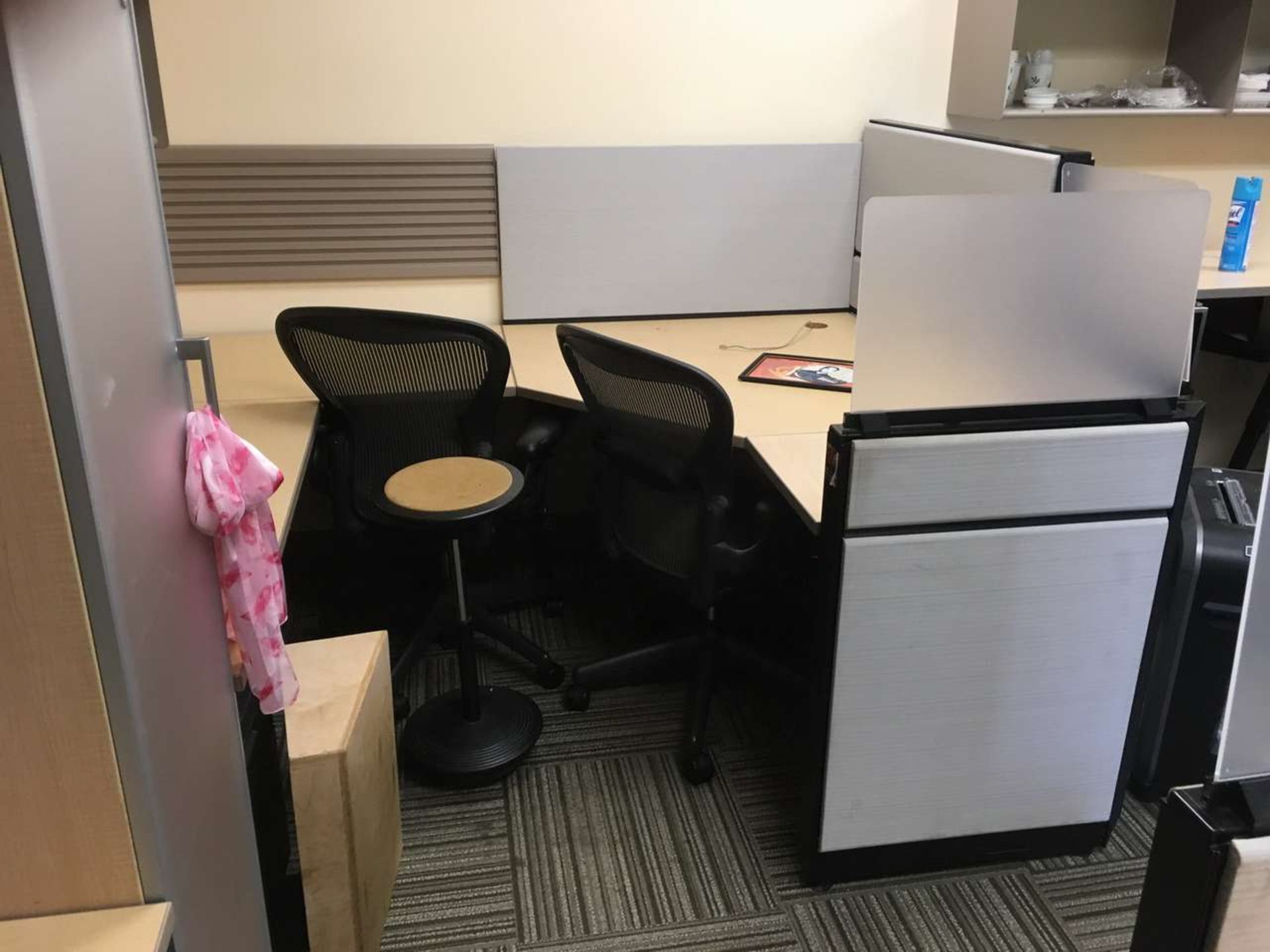Office Furniture - Image 4 of 7