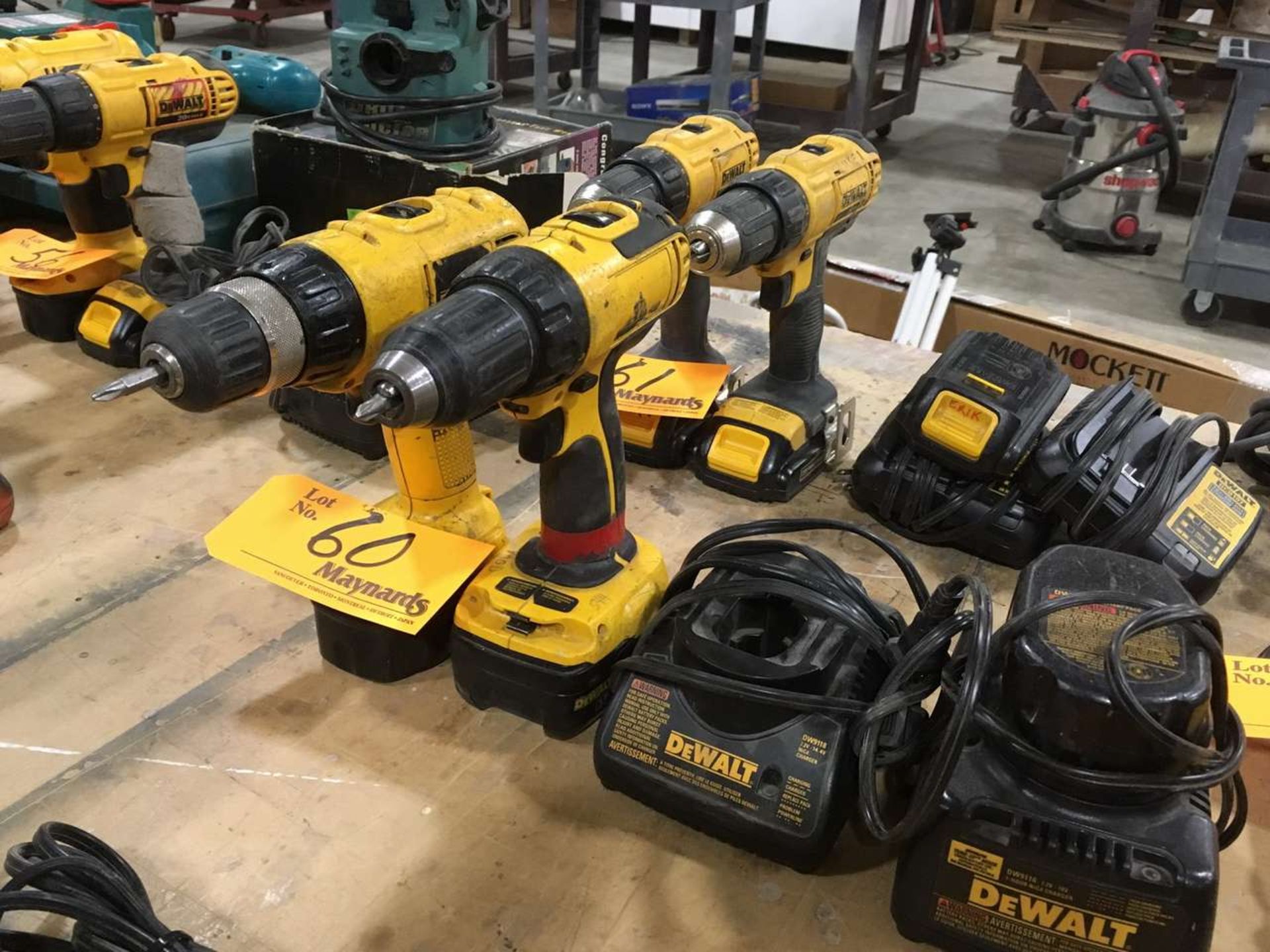 DeWalt DCD760/DW928 (2) 20V Lithium Ion Cordless 3/8"(10mm) Drill Drivers - Image 2 of 2