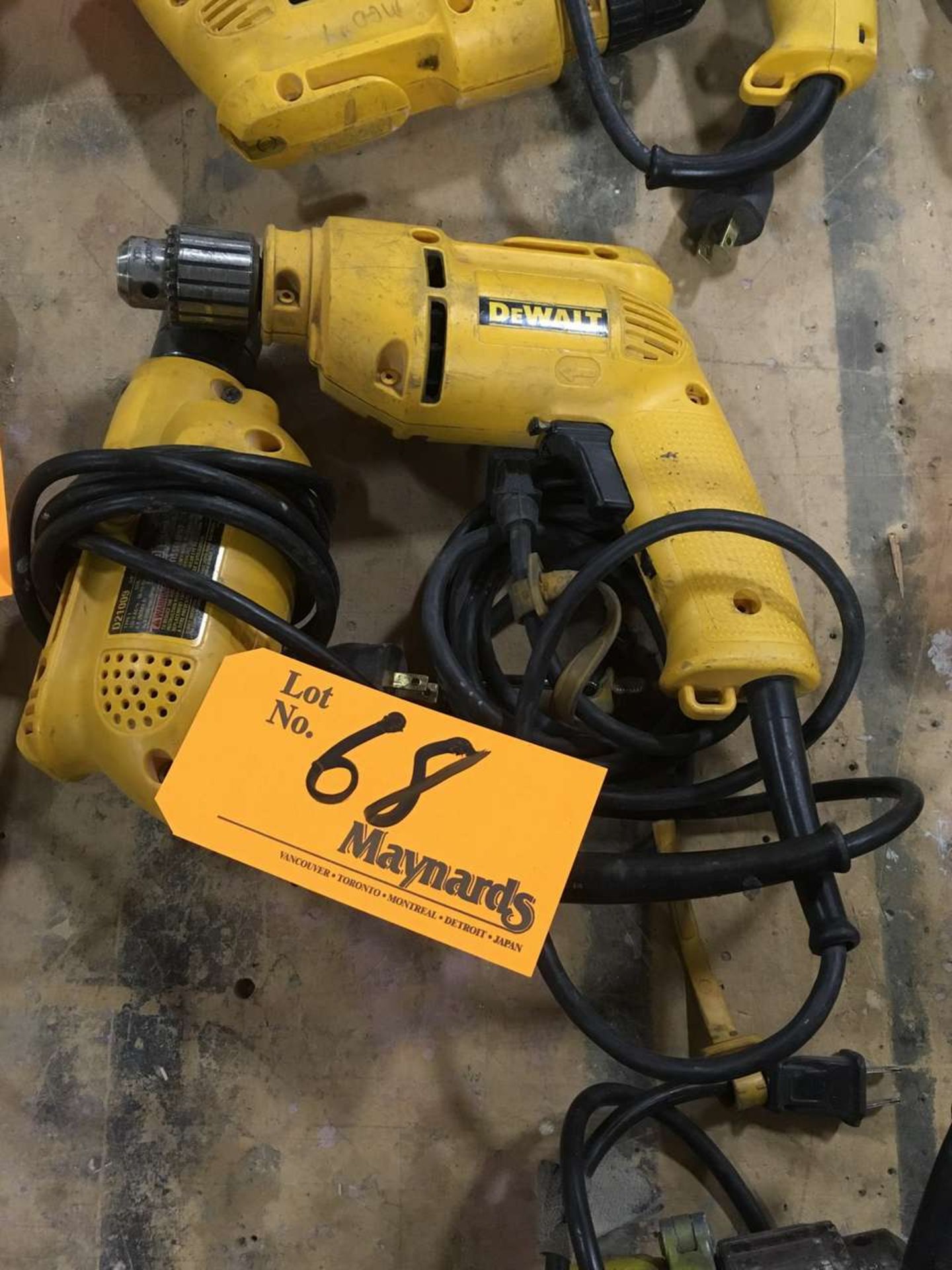 DeWalt D21009/DW100 (2) Electric 3/8"(10mm) VSR Drills