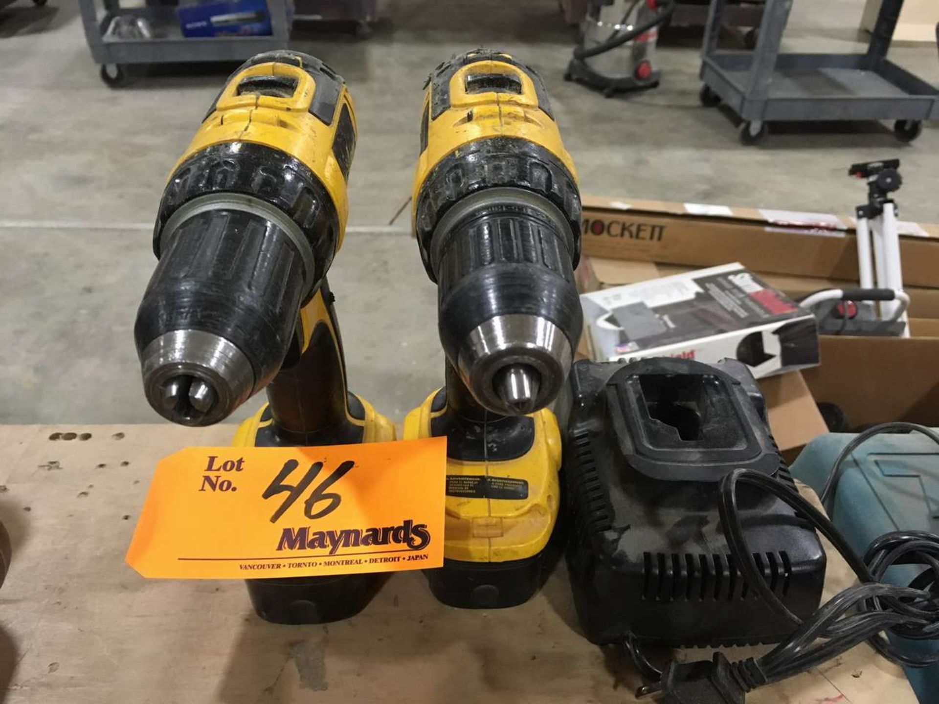 DeWalt DCD730 (2) 20V Lithium Ion Cordless 1/2"(12.7mm) Drill Drivers