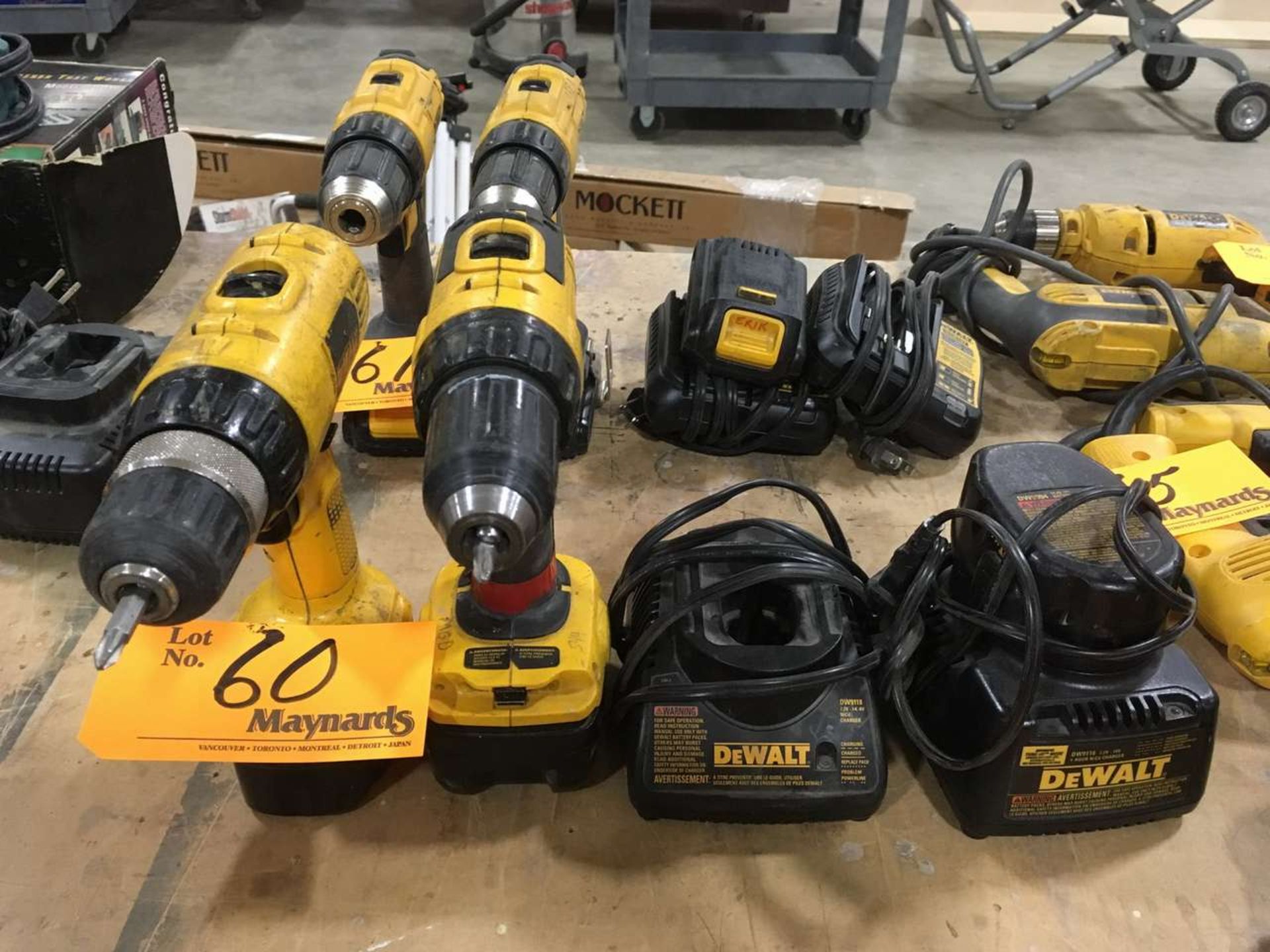 DeWalt DCD760/DW928 (2) 20V Lithium Ion Cordless 3/8"(10mm) Drill Drivers