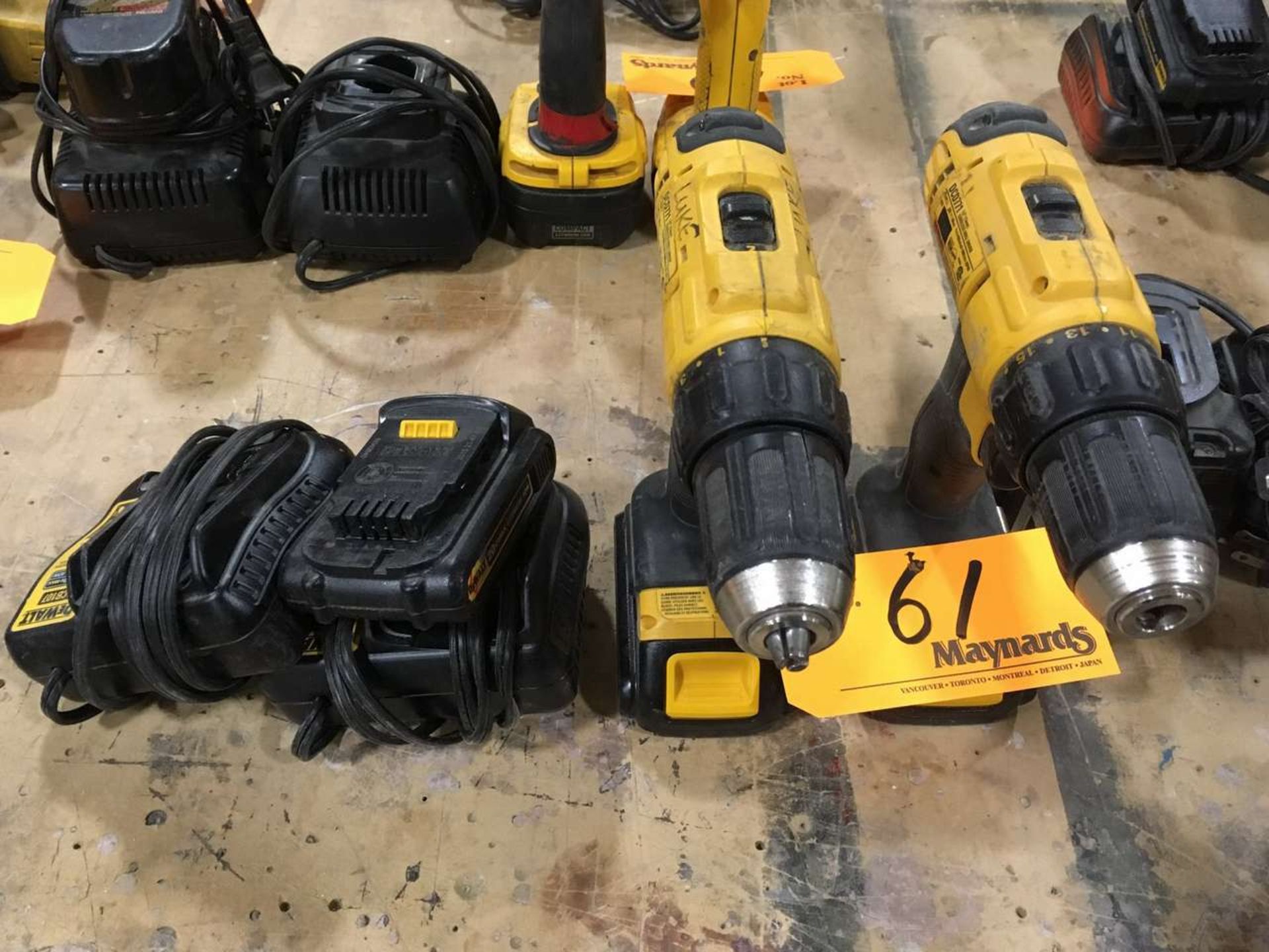 DeWalt DCD771 (2) 20V Lithium Ion Cordless 1/2"(13mm) Drill Drivers