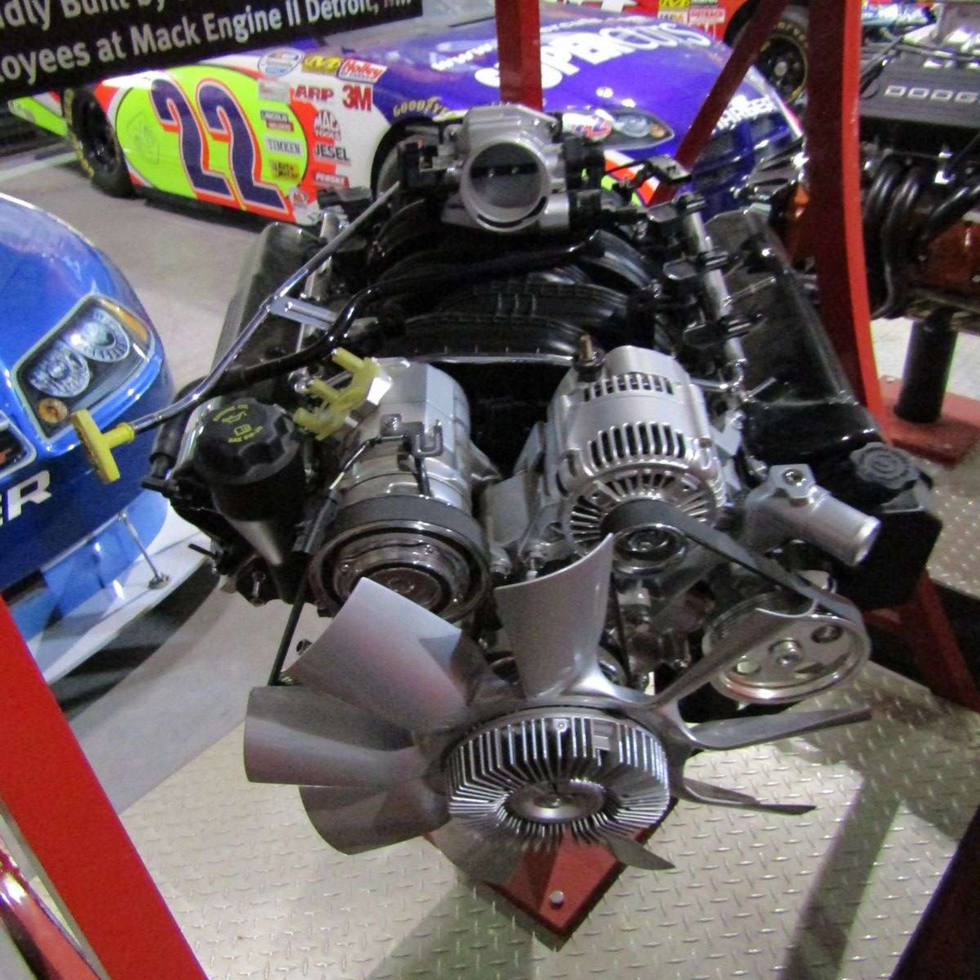 Dodge Magnum Engine - Image 3 of 3