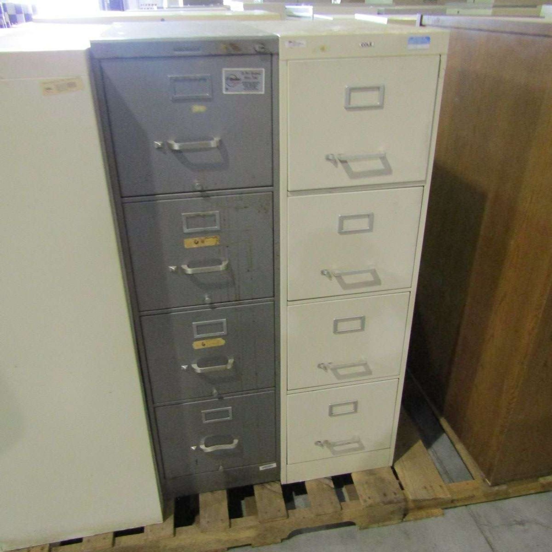 Lot of Various Size Wooden and Metal Cabinets - Bild 4 aus 5