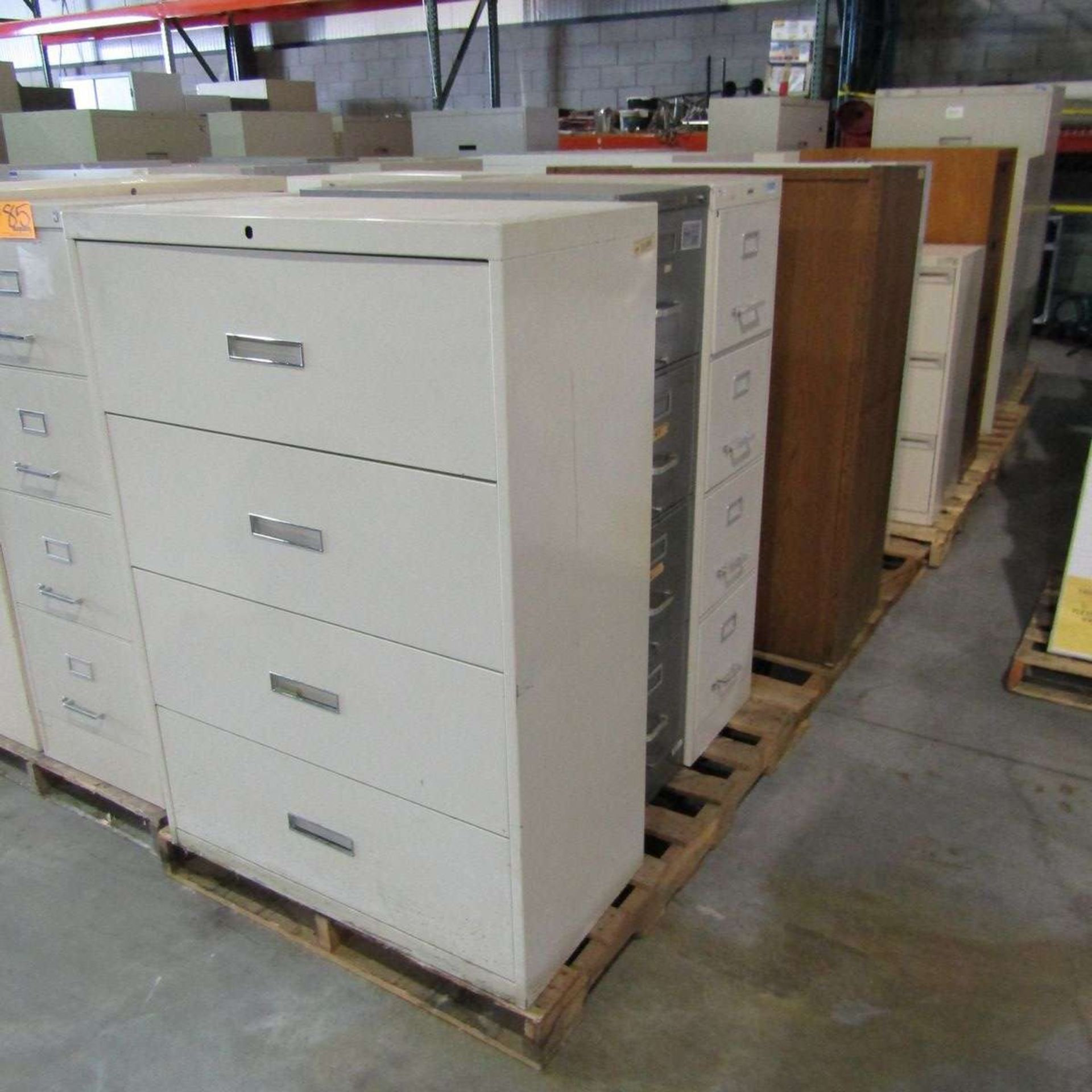 Lot of Various Size Wooden and Metal Cabinets - Bild 3 aus 5