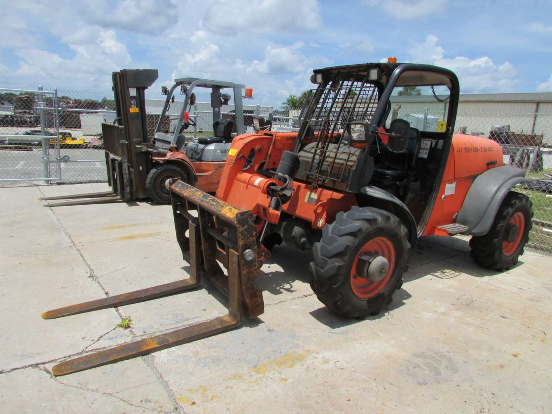 2009 JCB 524 50 4WS Diesel Telescoping All Terrain Fork Truck - Image 3 of 13