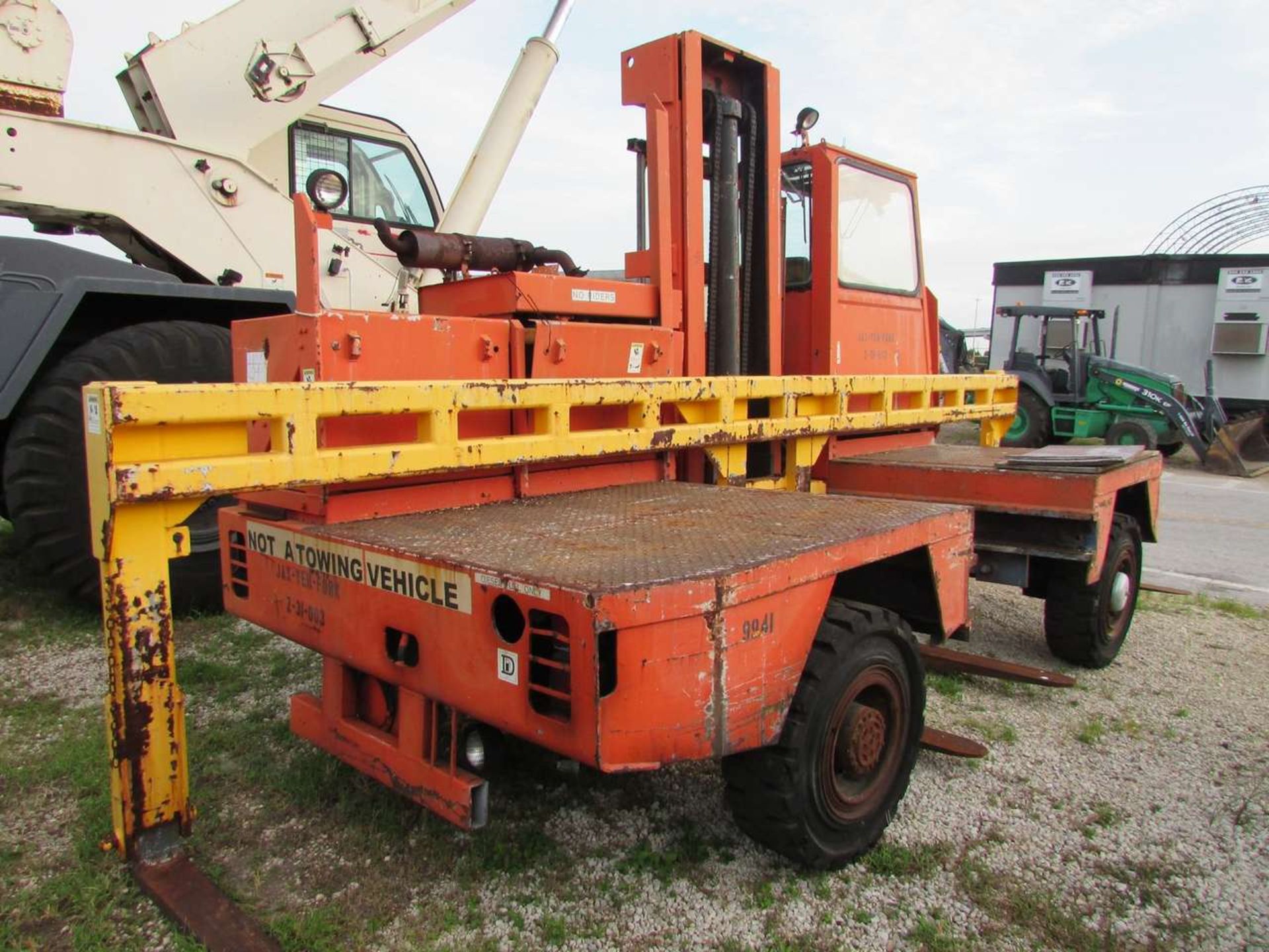 1997 Boss 567-5C2 Side Loading Fork Truck - Image 8 of 17