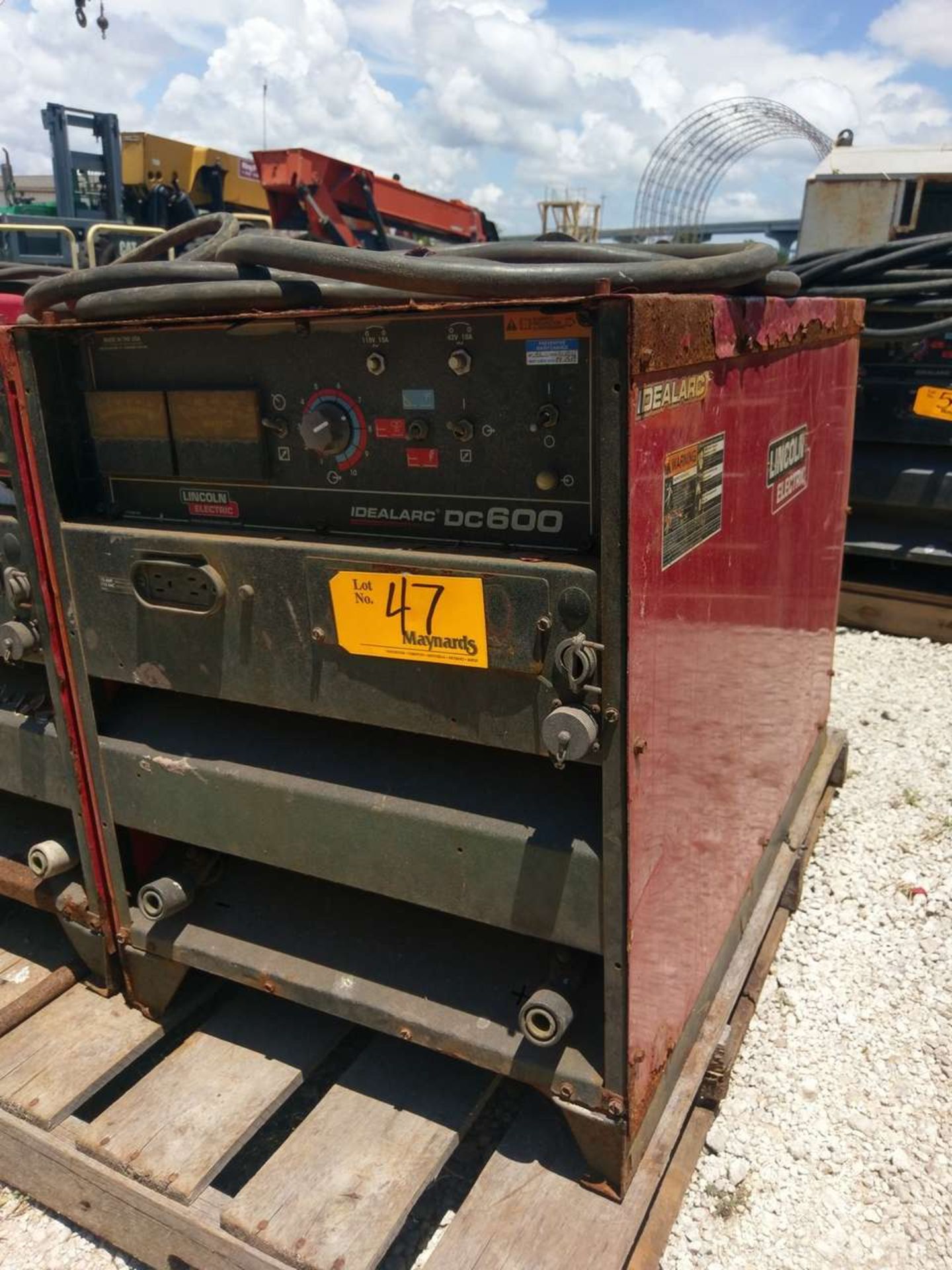 Lincoln Electric IdealArc DC600 Welding Power Source