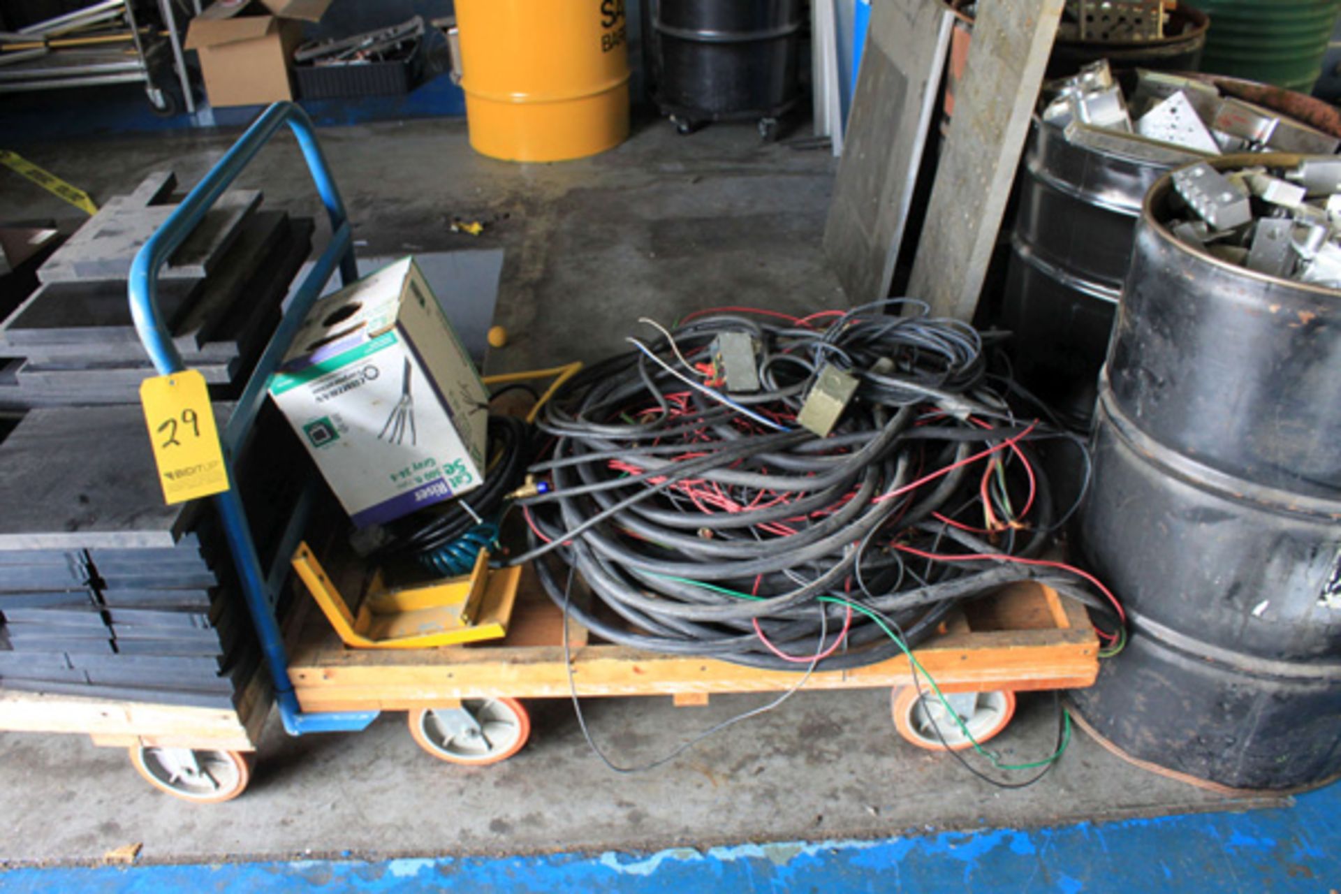 Shop Cart on Casters w/ 6/4 Wire Cord