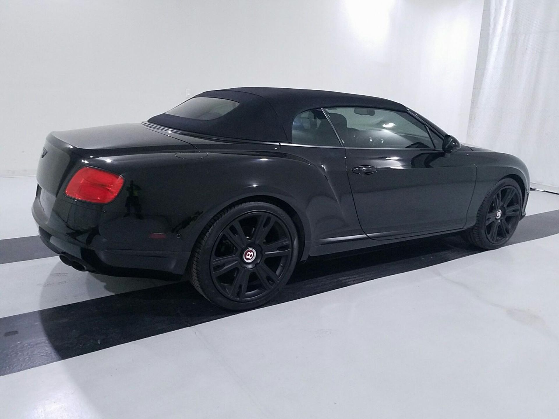 2013 Bentley Continental GT V8 Convertible, VIN: SCBGT3ZA5DC084262, Mileage: 18616 - Image 2 of 7