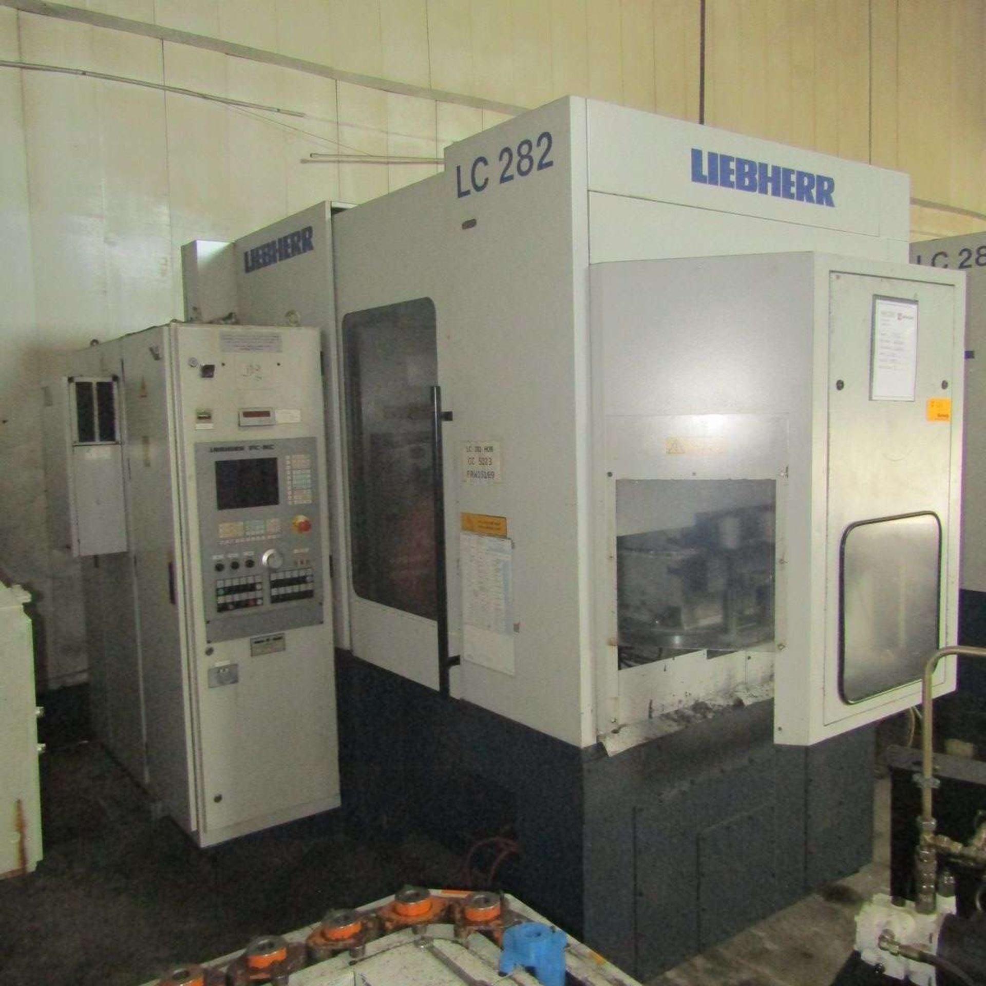 2000 Liebherr LC 282 6 Axis Gear Hob Machine - Image 3 of 8