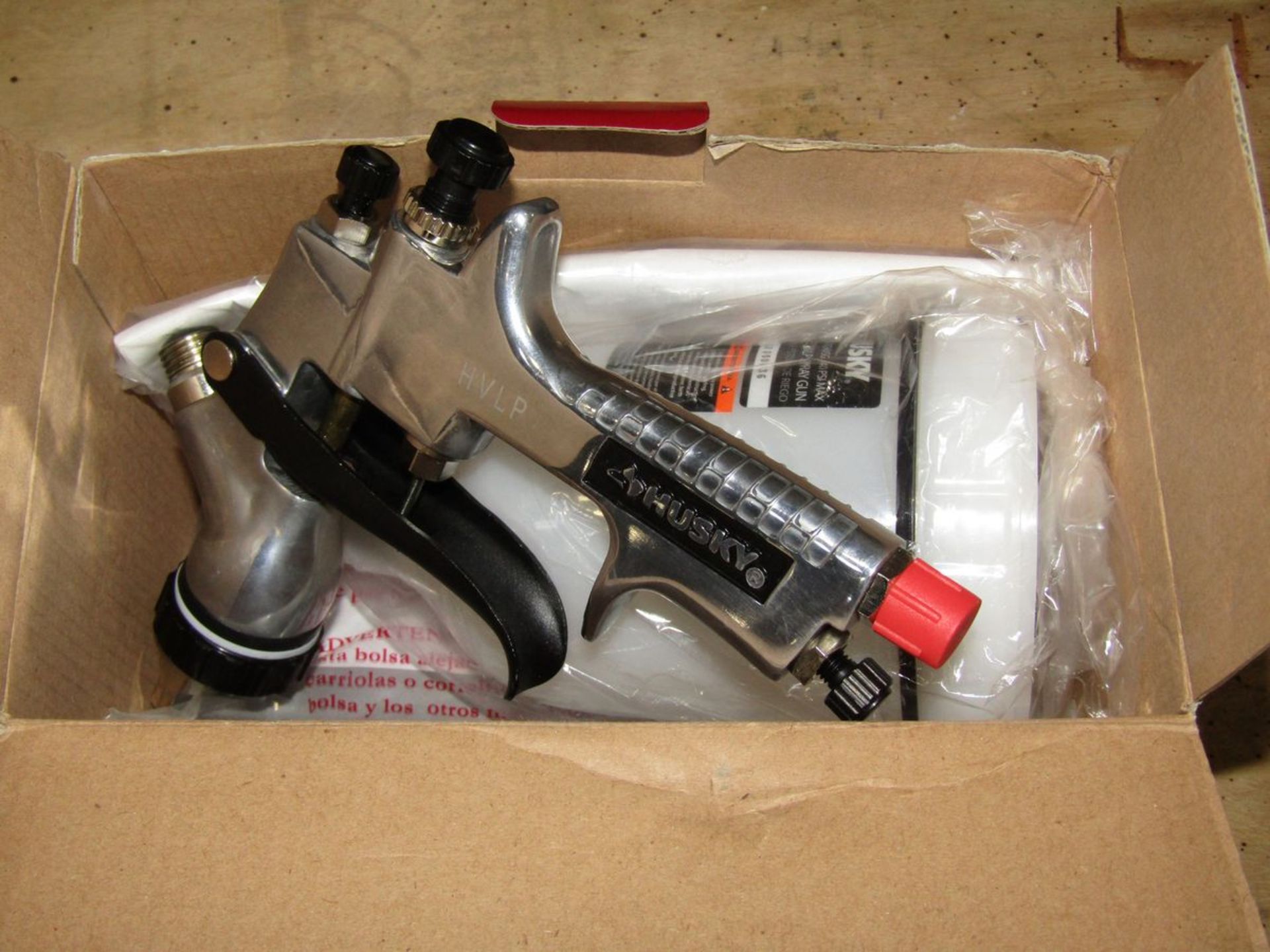 Husky 762051 Pneumatic Gravity Feed HVLP Spray Gun - Image 2 of 2