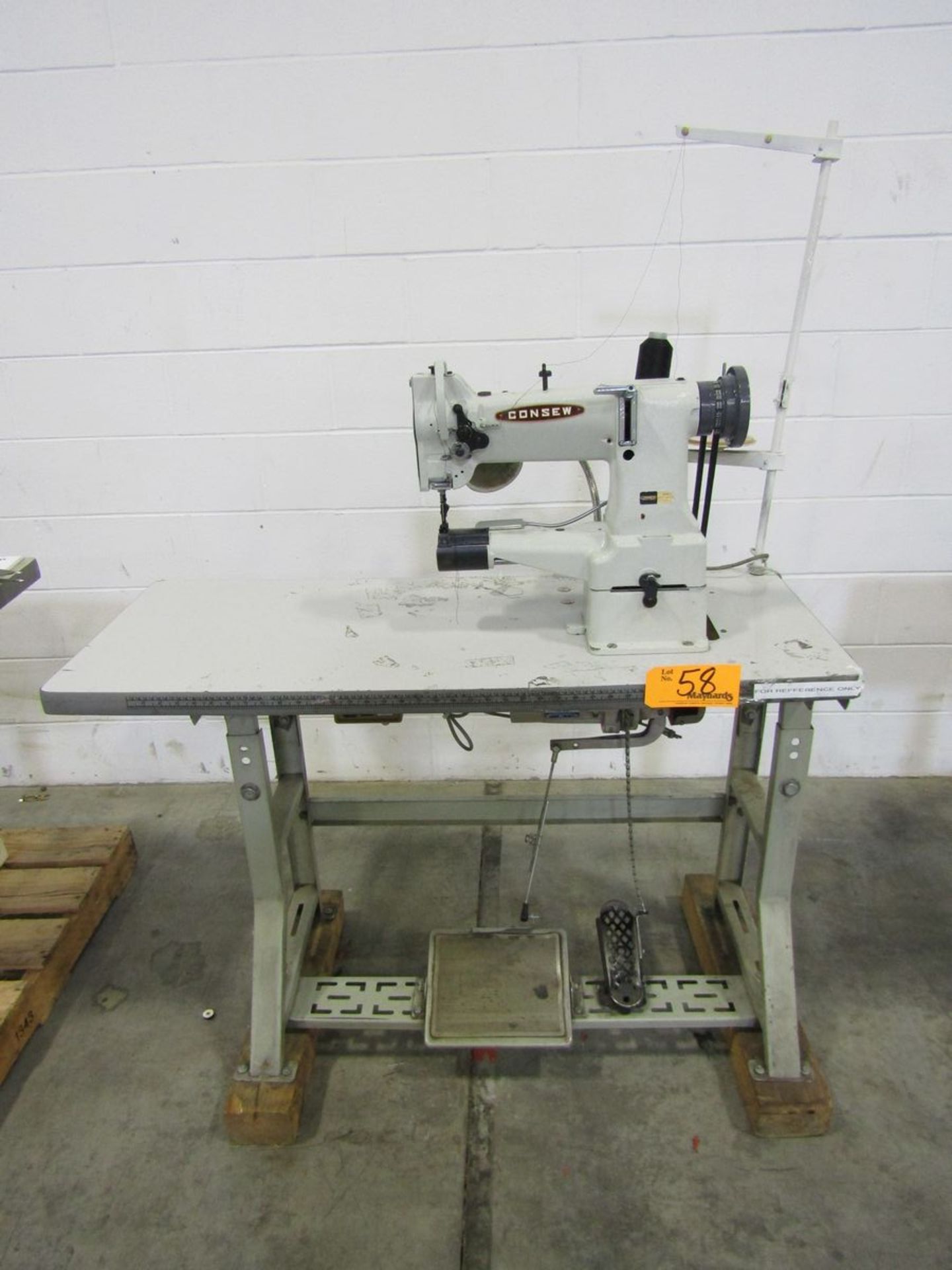 Consew 227R-2 Industrial Sewing Machine