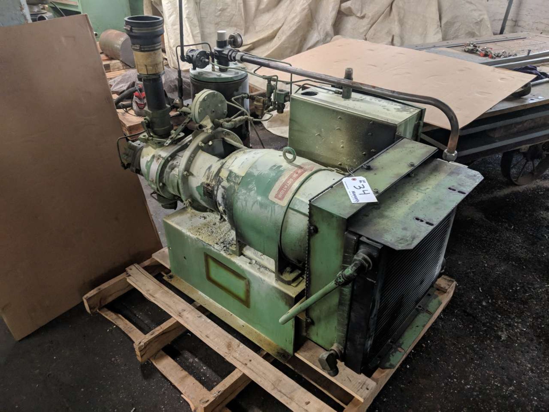 AIR COMPRESSOR