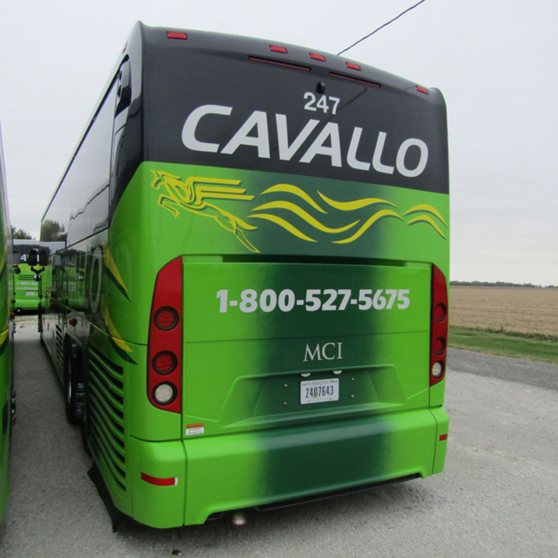 2015 MCI J4500 56-Passenger Charter Bus - Dual Axle, VIN 2MG3JMBA1FW067087, 205,194 Miles (Bus 247), - Bild 4 aus 9