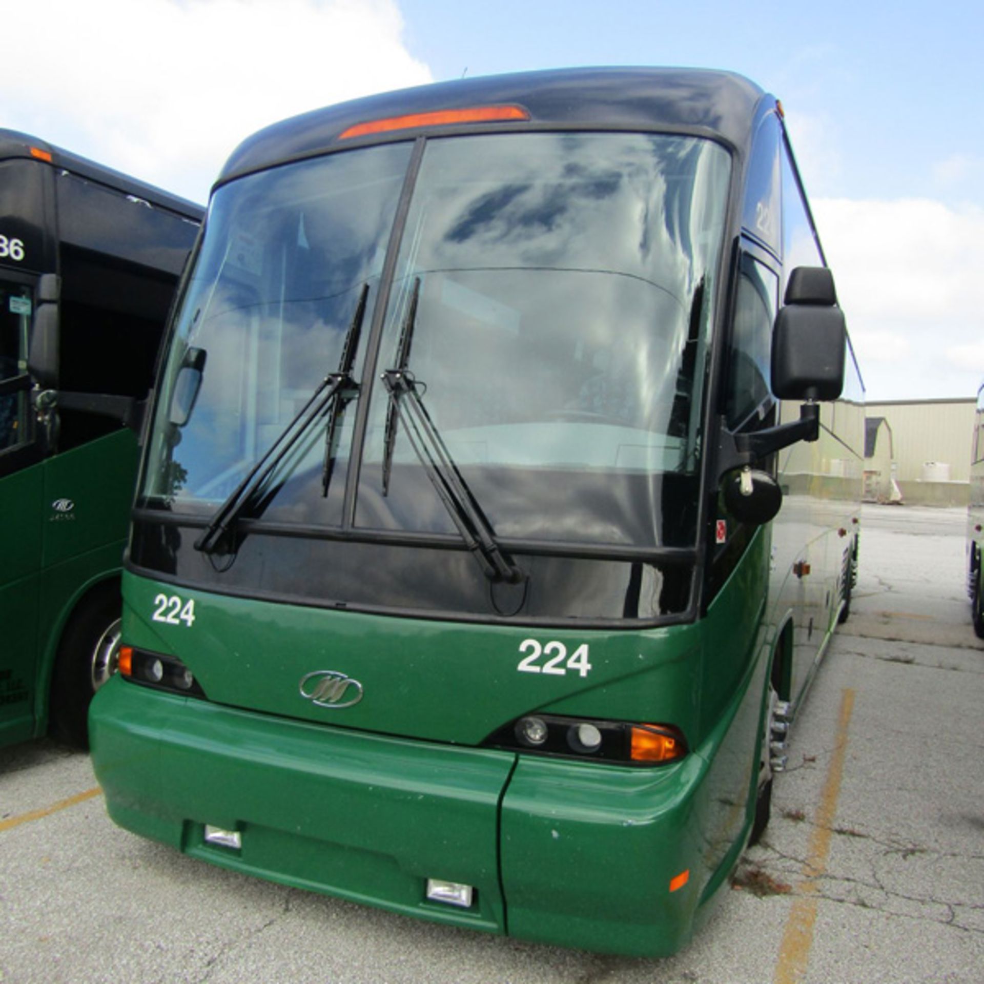 2012 MCI J4500 56-Passenger Charter Bus - Dual Axle, VIN 2MG3JMEA0BW66043 404,310 Miles (Bus 224), - Bild 2 aus 8