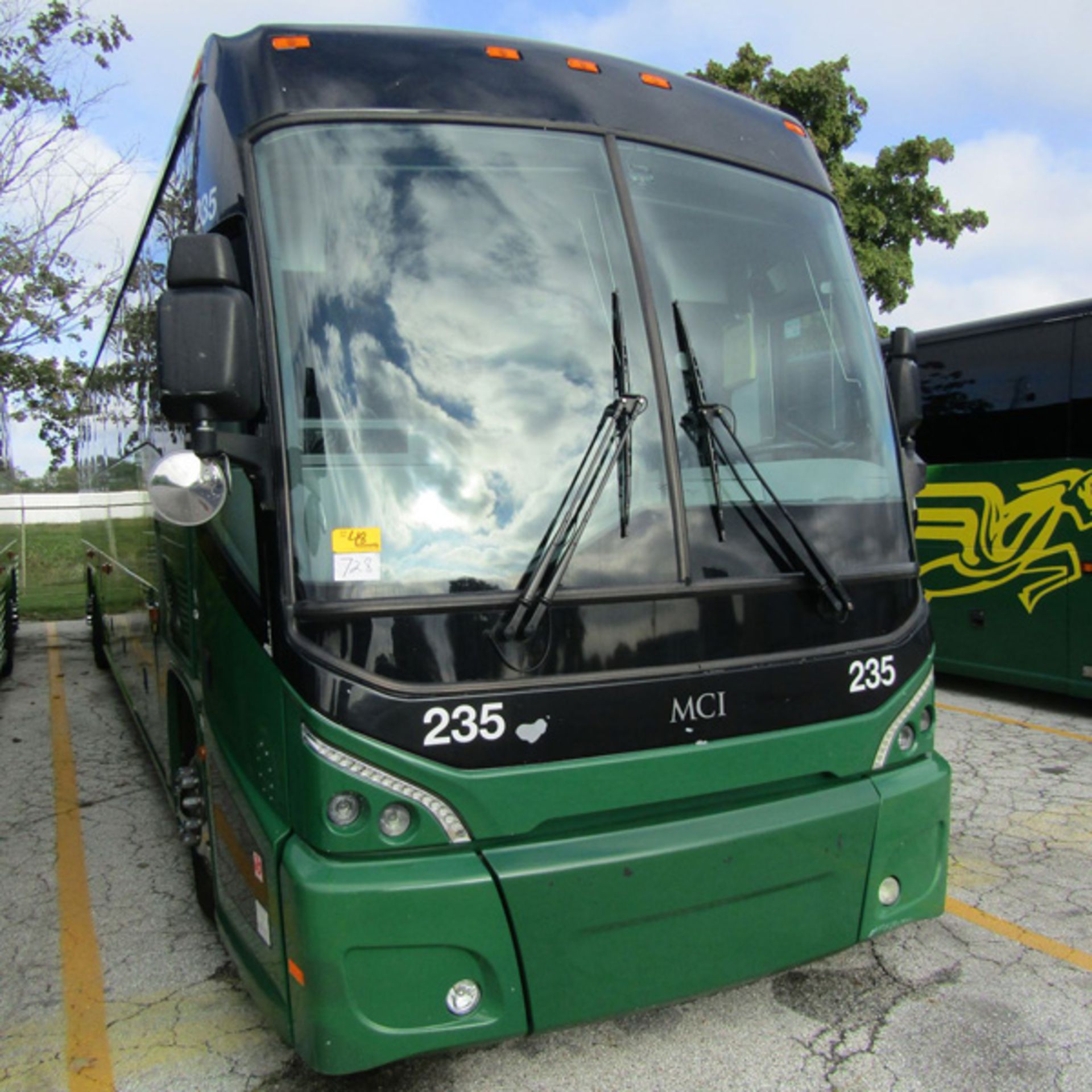 2013 MCI J4500 56-Passenger Charter Bus - Dual Axle, VIN 2MG3JMEA0BW66298, 321,949 Miles (Bus