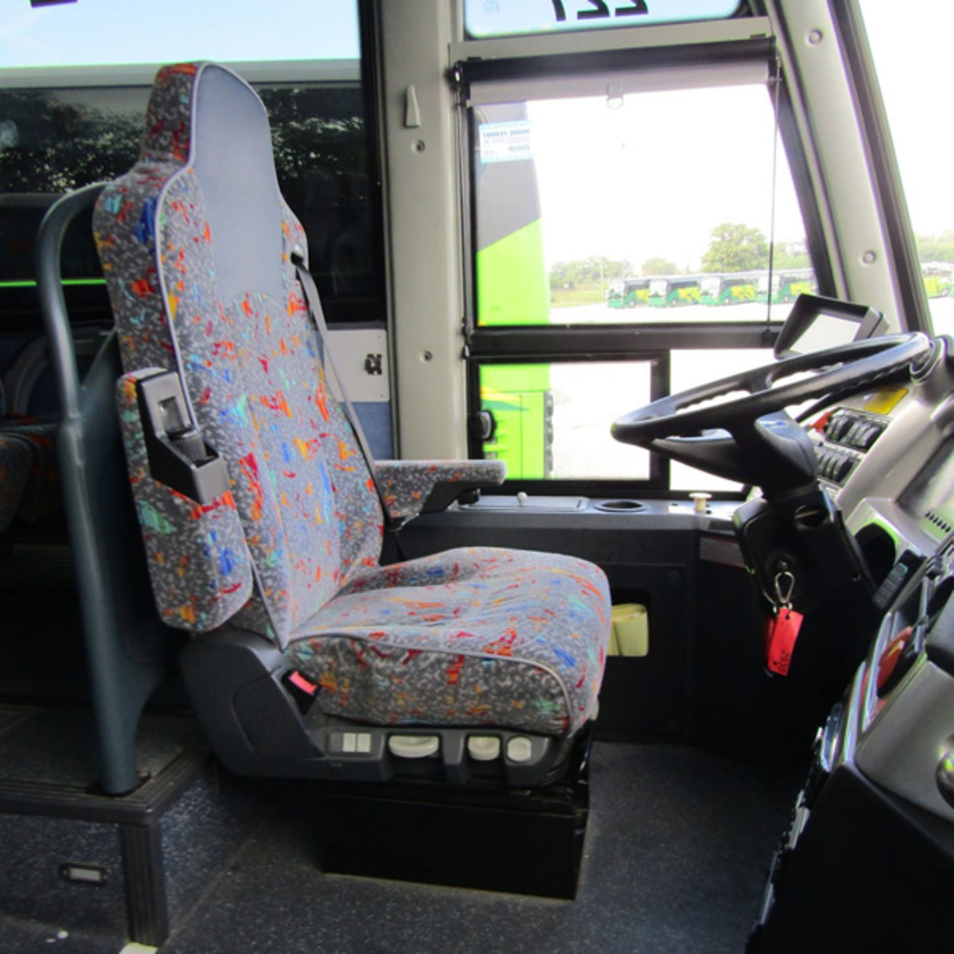 2012 Temsa TS35C 40-Passenger Charter Bus - VIN NLTRPPR71C1000001, 97,743 Est. Miles (Bus 227), - Bild 5 aus 8