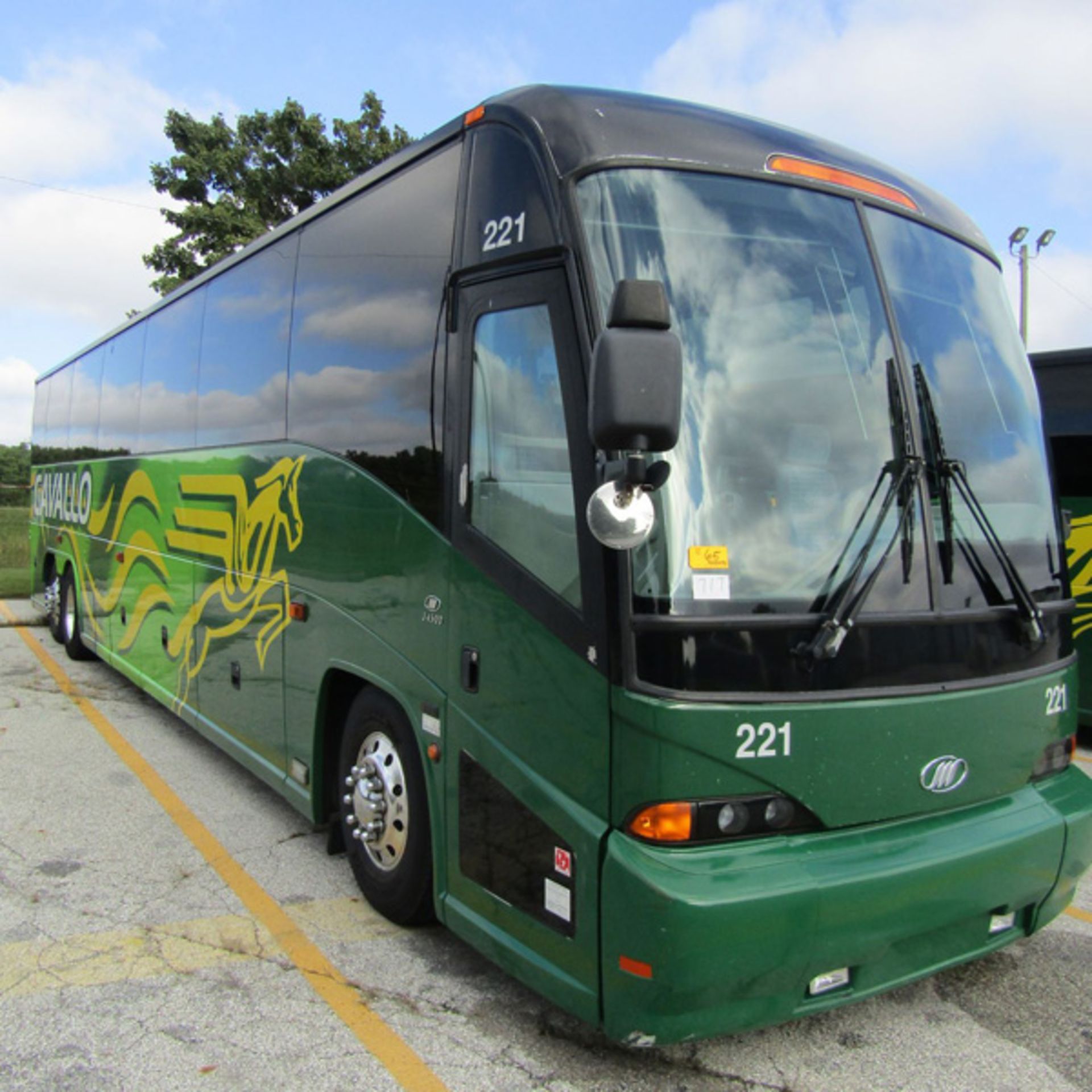2011 MCI J4500 56-Passenger Charter Bus - Dual Axle, VIN 2MG3JMEA0BW65647, 474,631 Miles (Bus