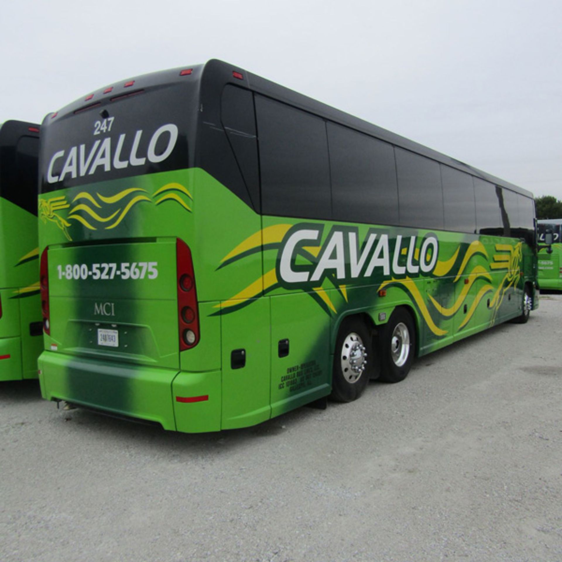 2015 MCI J4500 56-Passenger Charter Bus - Dual Axle, VIN 2MG3JMBA1FW067087, 205,194 Miles (Bus 247), - Bild 3 aus 9