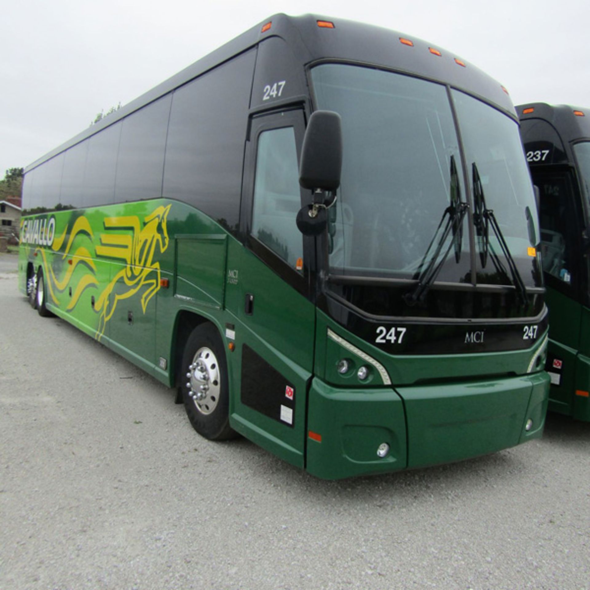 2015 MCI J4500 56-Passenger Charter Bus - Dual Axle, VIN 2MG3JMBA1FW067087, 205,194 Miles (Bus 247), - Bild 2 aus 9